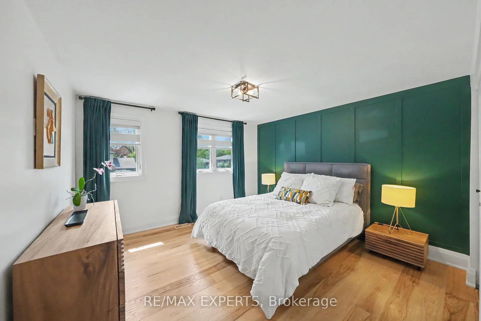 Photo 18 of 21 Bigwin Drive, Aurora, Aurora Heights — HOMEH