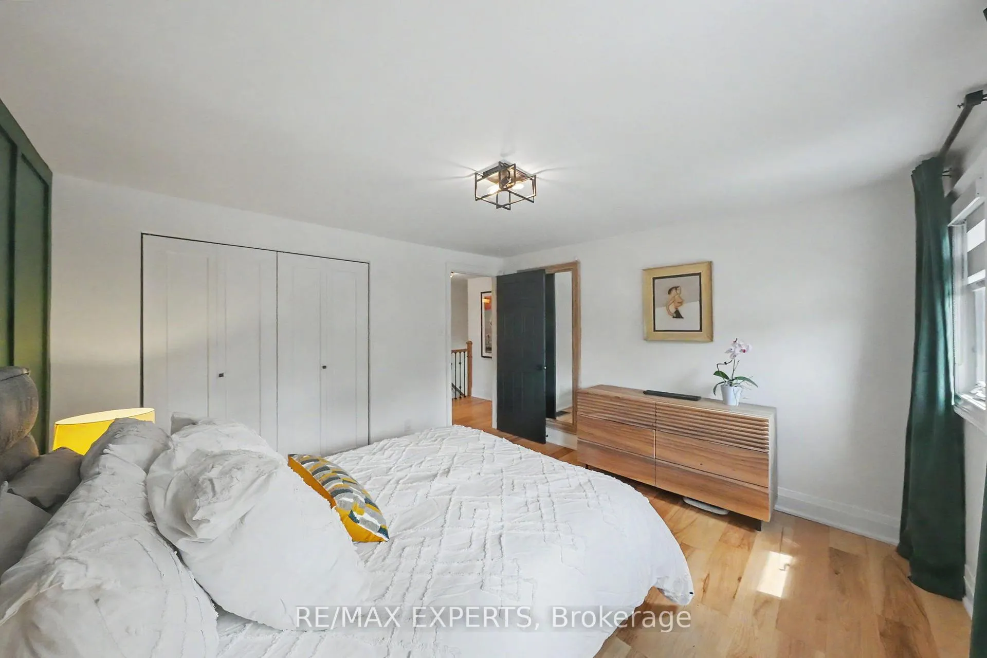 Photo 20 of 21 Bigwin Drive, Aurora, Aurora Heights — HOMEH