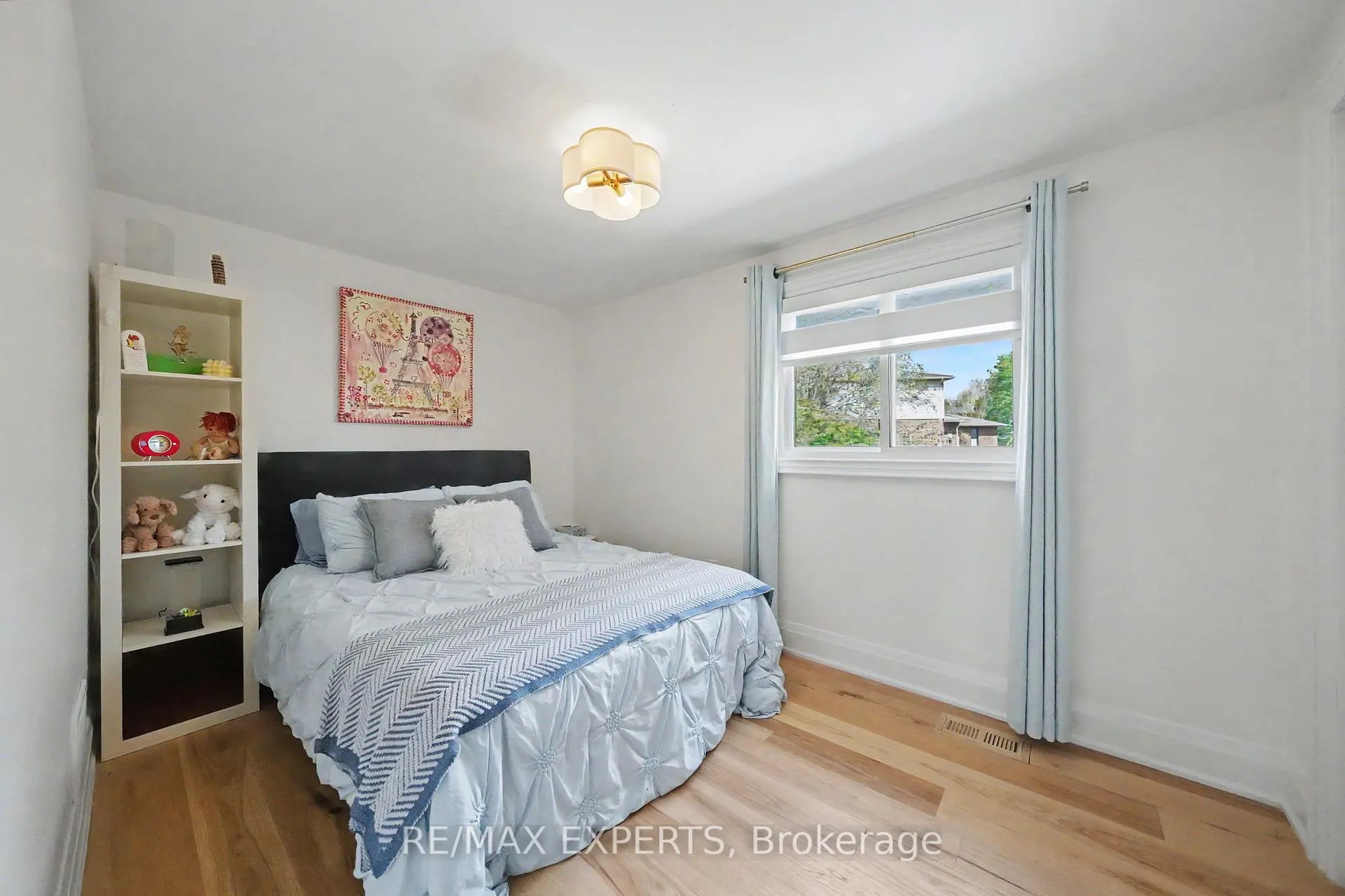Photo 21 of 21 Bigwin Drive, Aurora, Aurora Heights — HOMEH