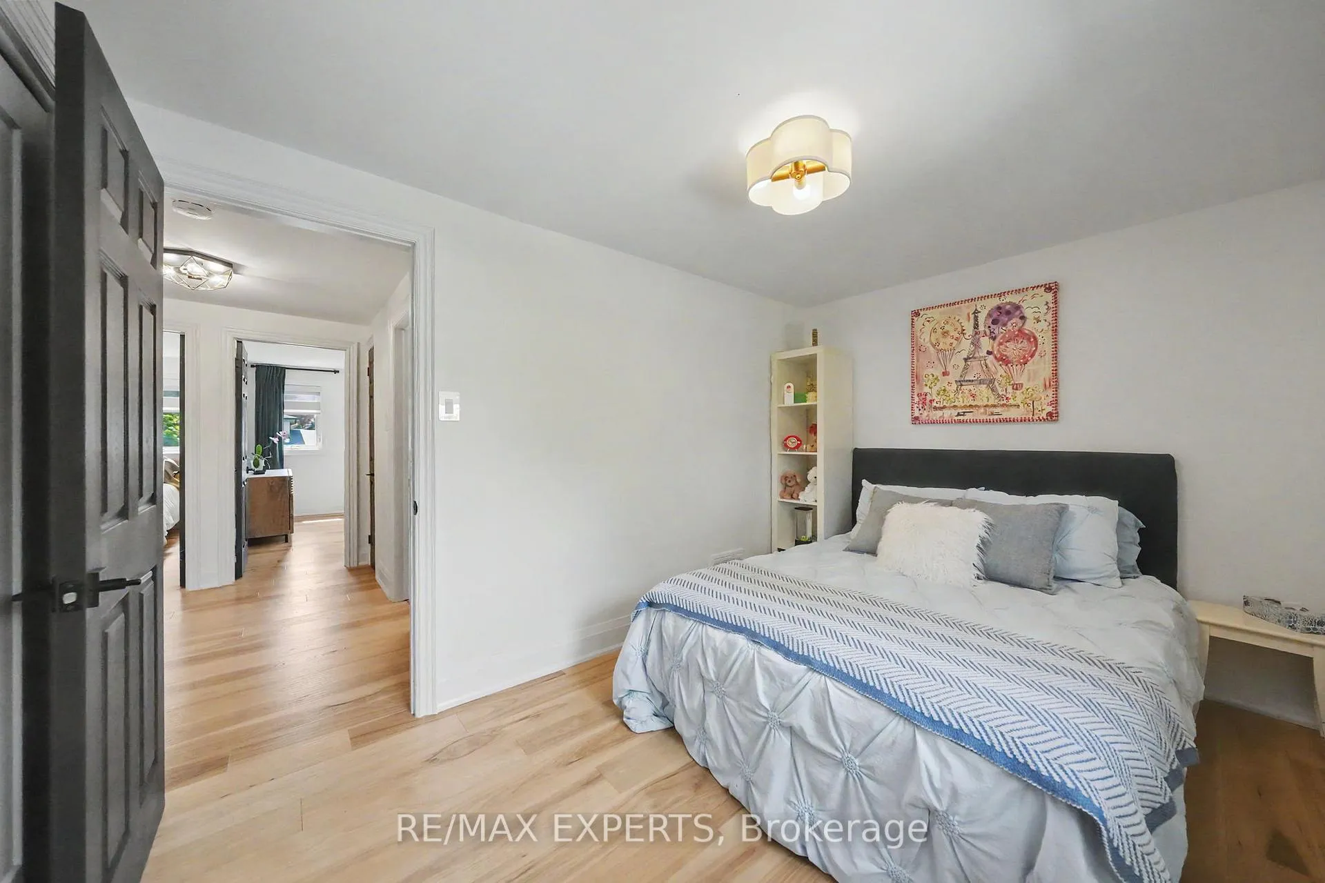 Photo 22 of 21 Bigwin Drive, Aurora, Aurora Heights — HOMEH