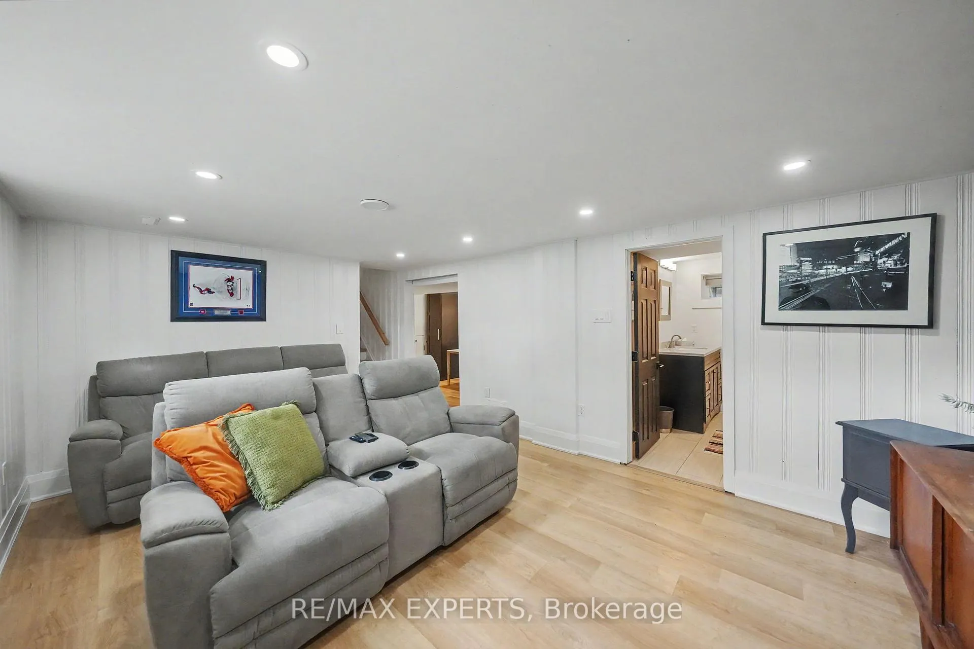 Photo 28 of 21 Bigwin Drive, Aurora, Aurora Heights — HOMEH