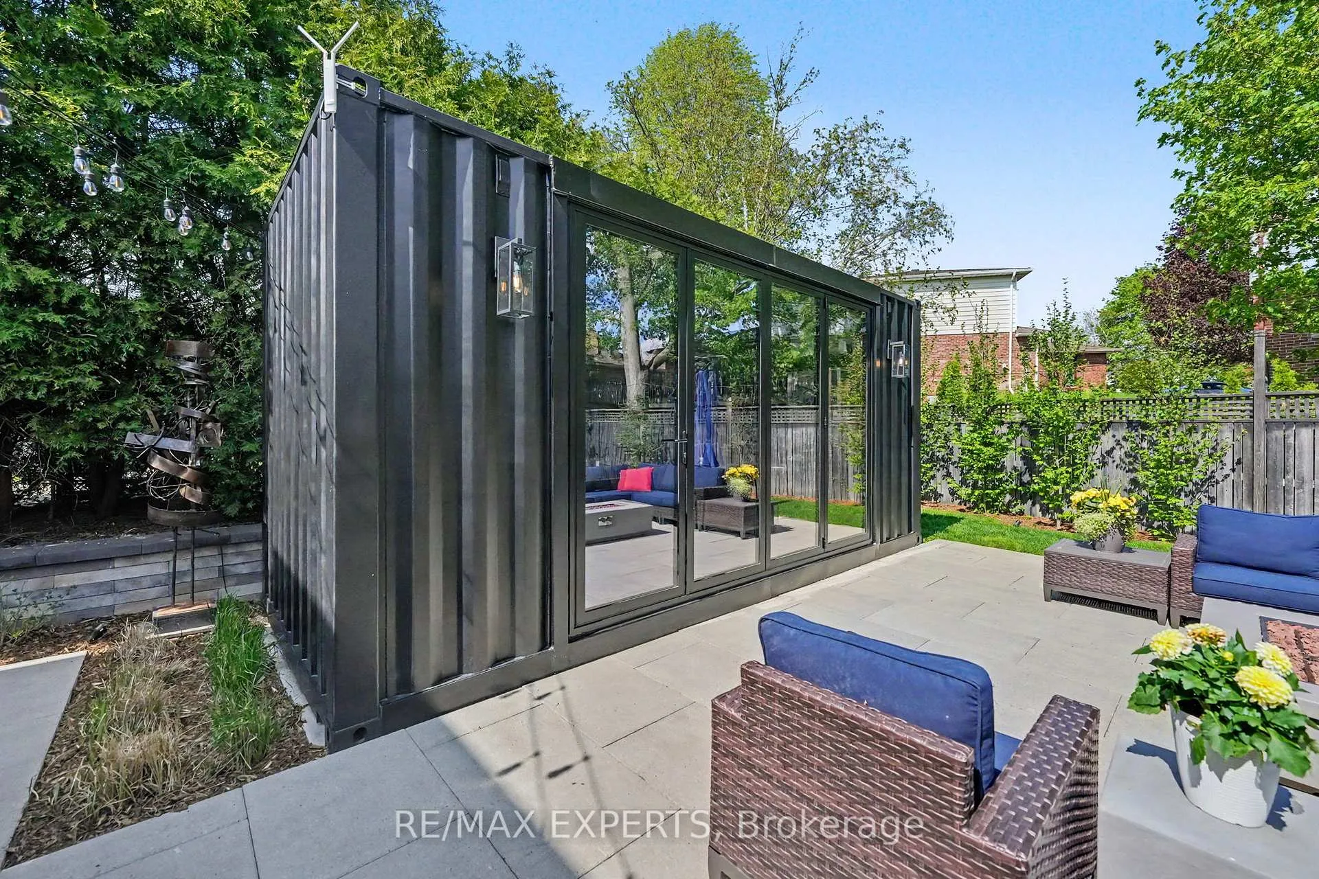 Photo 37 of 21 Bigwin Drive, Aurora, Aurora Heights — HOMEH