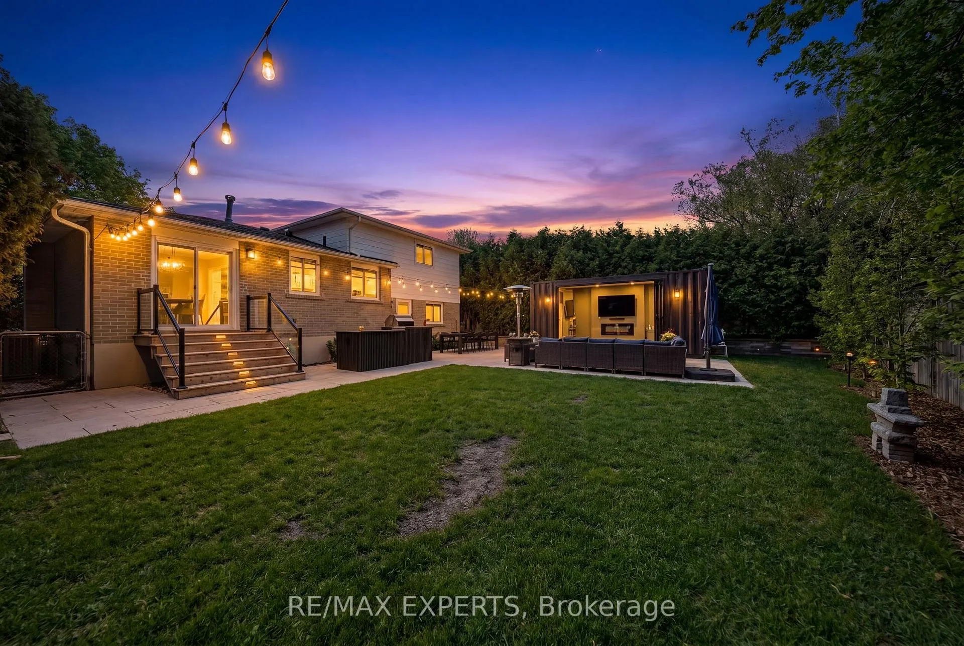 Photo 39 of 21 Bigwin Drive, Aurora, Aurora Heights — HOMEH