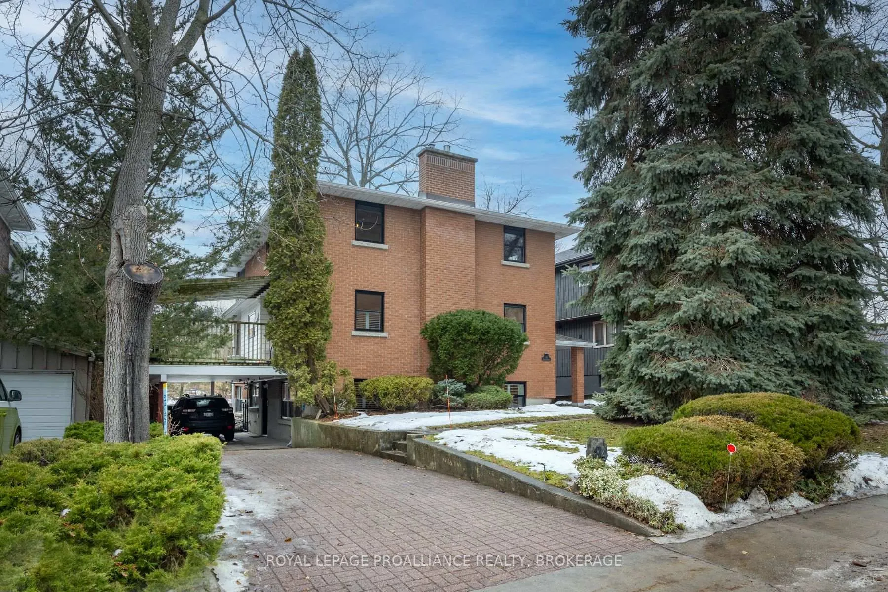 Photo 2 of 84 Beverley Street, Kingston, Central City East — HOMEH