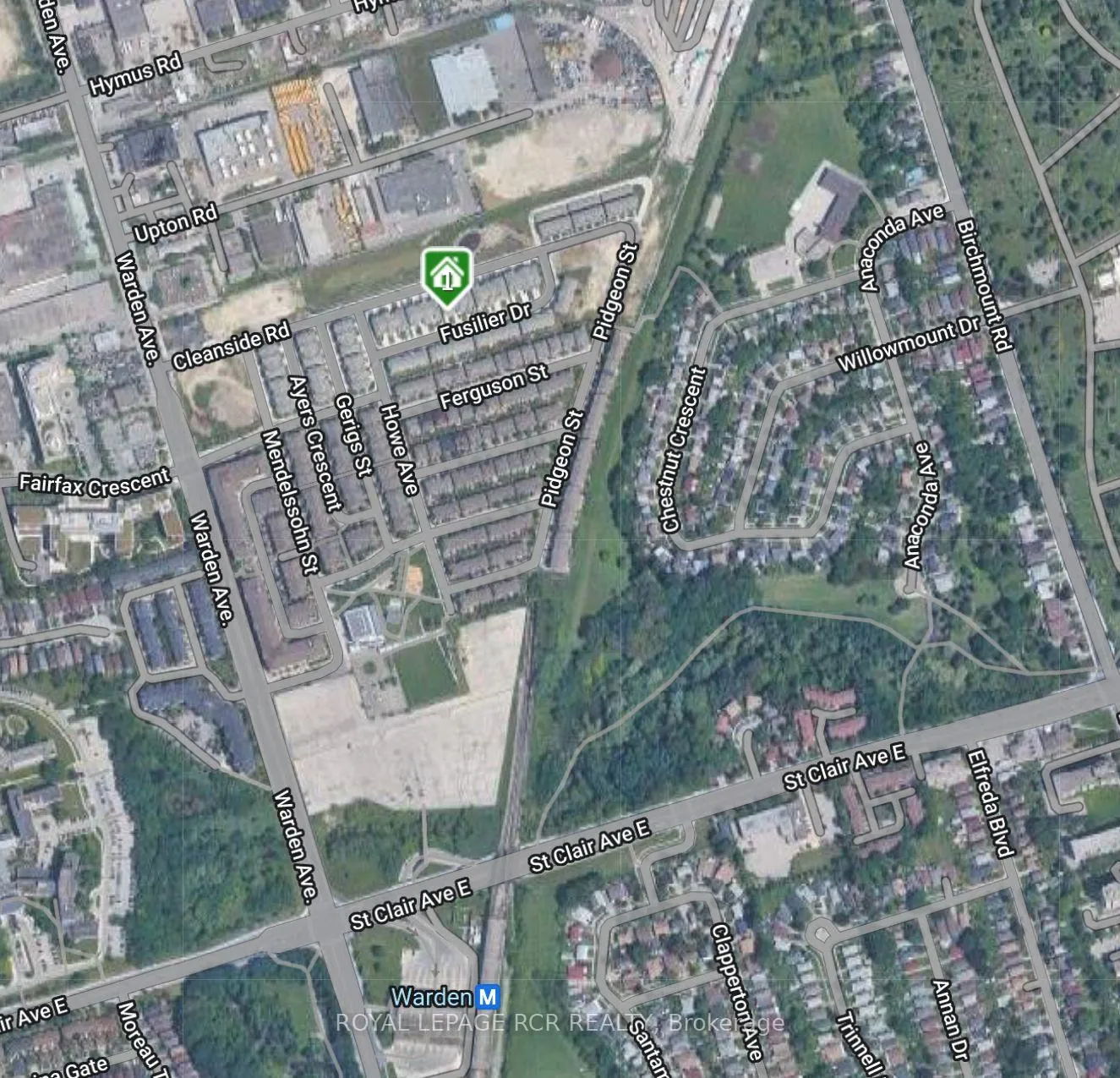 Photo 11 of 22 Fusilier Drive, Scarborough, Clairlea-Birchmount — HOMEH