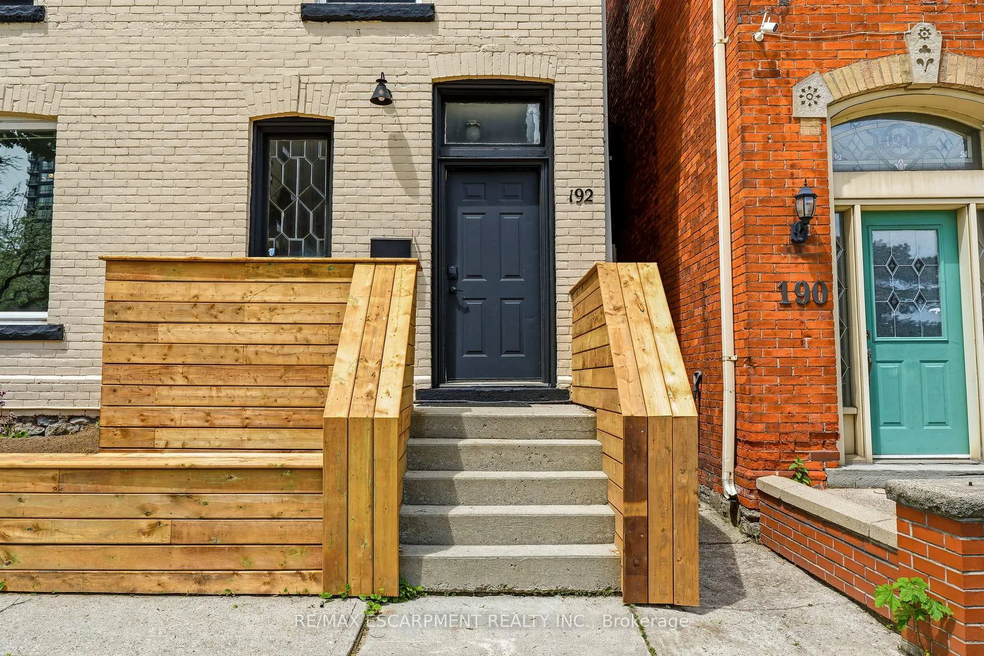 Photo 2 of 192 Catharine Street, Hamilton, Corktown — HOMEH