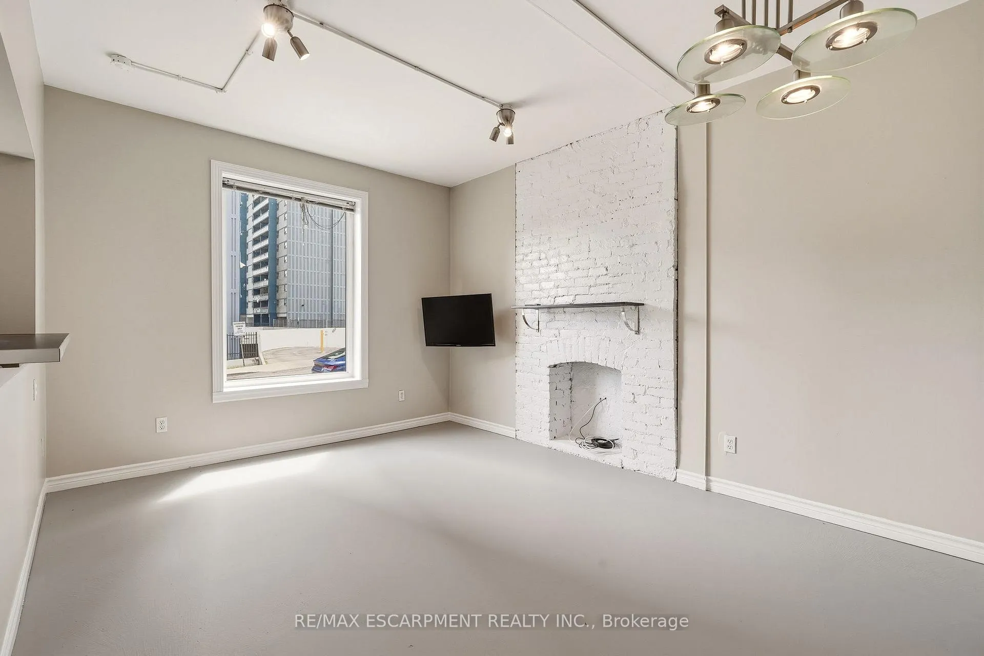 Photo 6 of 192 Catharine Street, Hamilton, Corktown — HOMEH