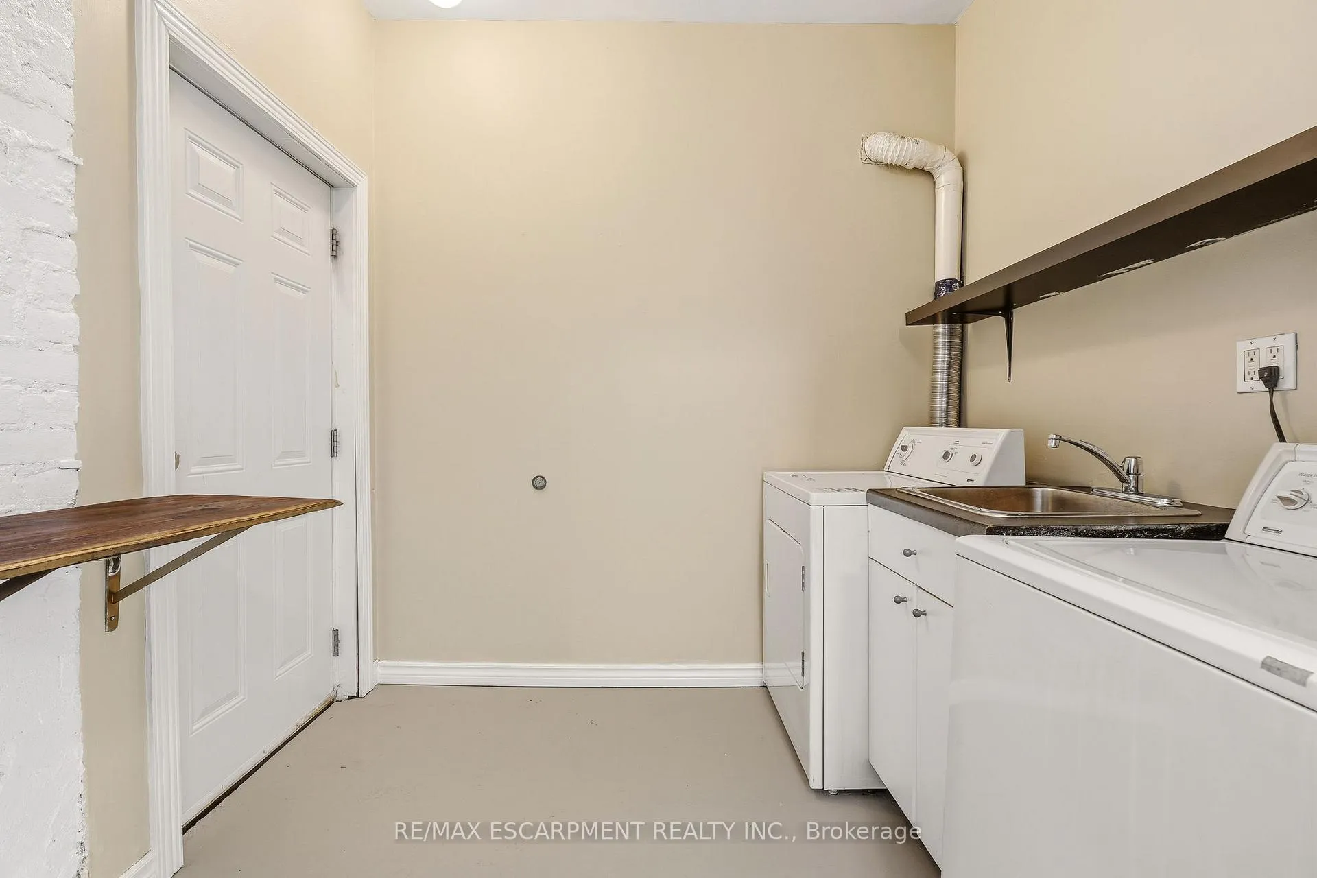 Photo 12 of 192 Catharine Street, Hamilton, Corktown — HOMEH