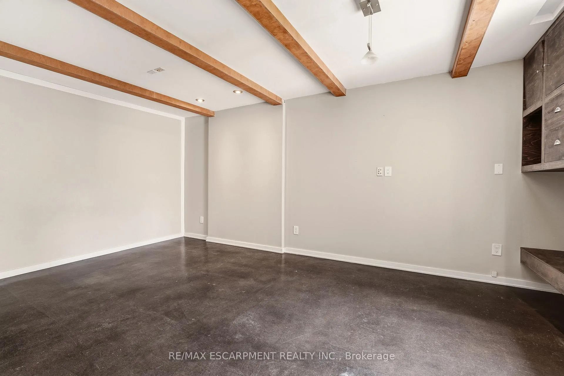 Photo 16 of 192 Catharine Street, Hamilton, Corktown — HOMEH