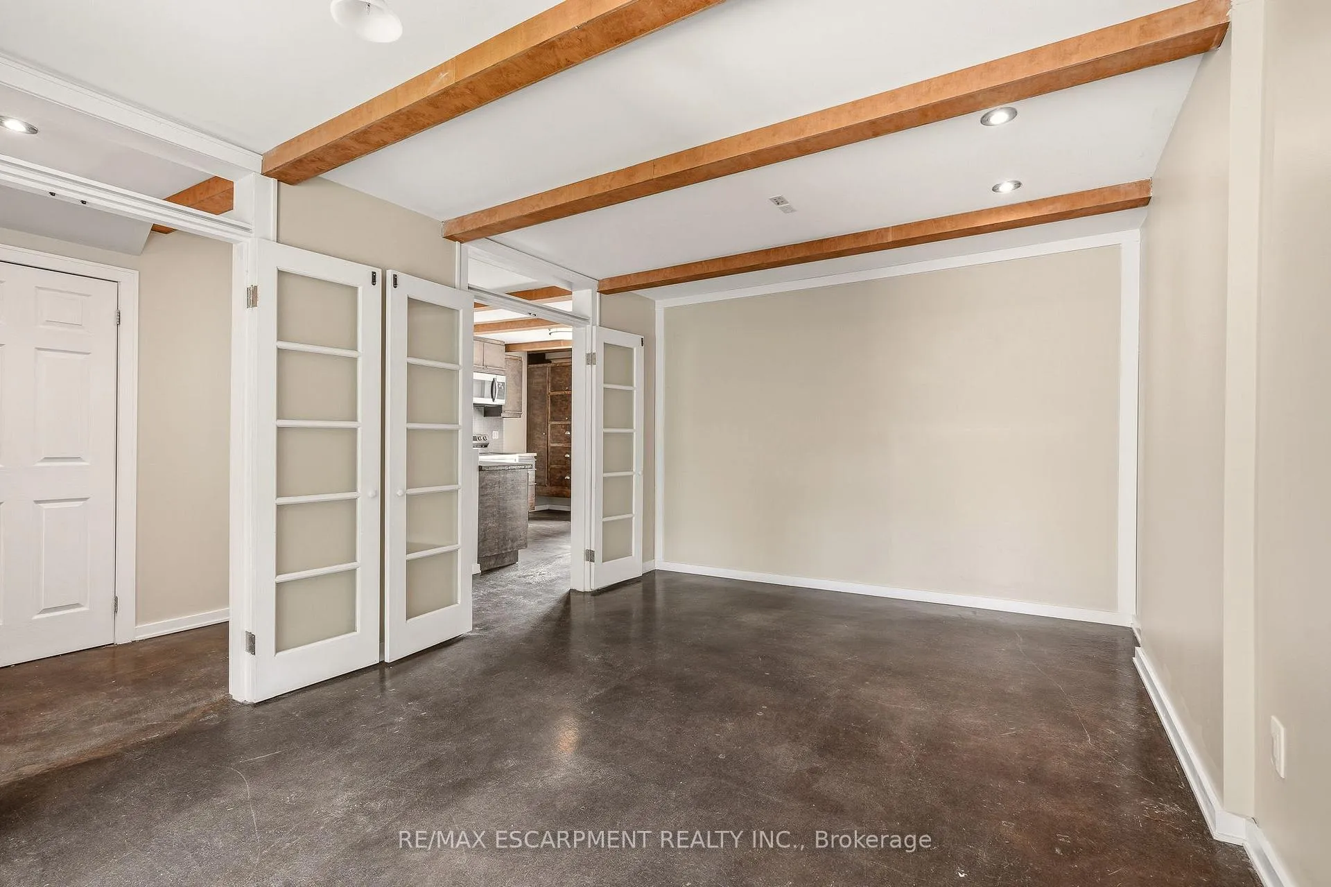 Photo 17 of 192 Catharine Street, Hamilton, Corktown — HOMEH