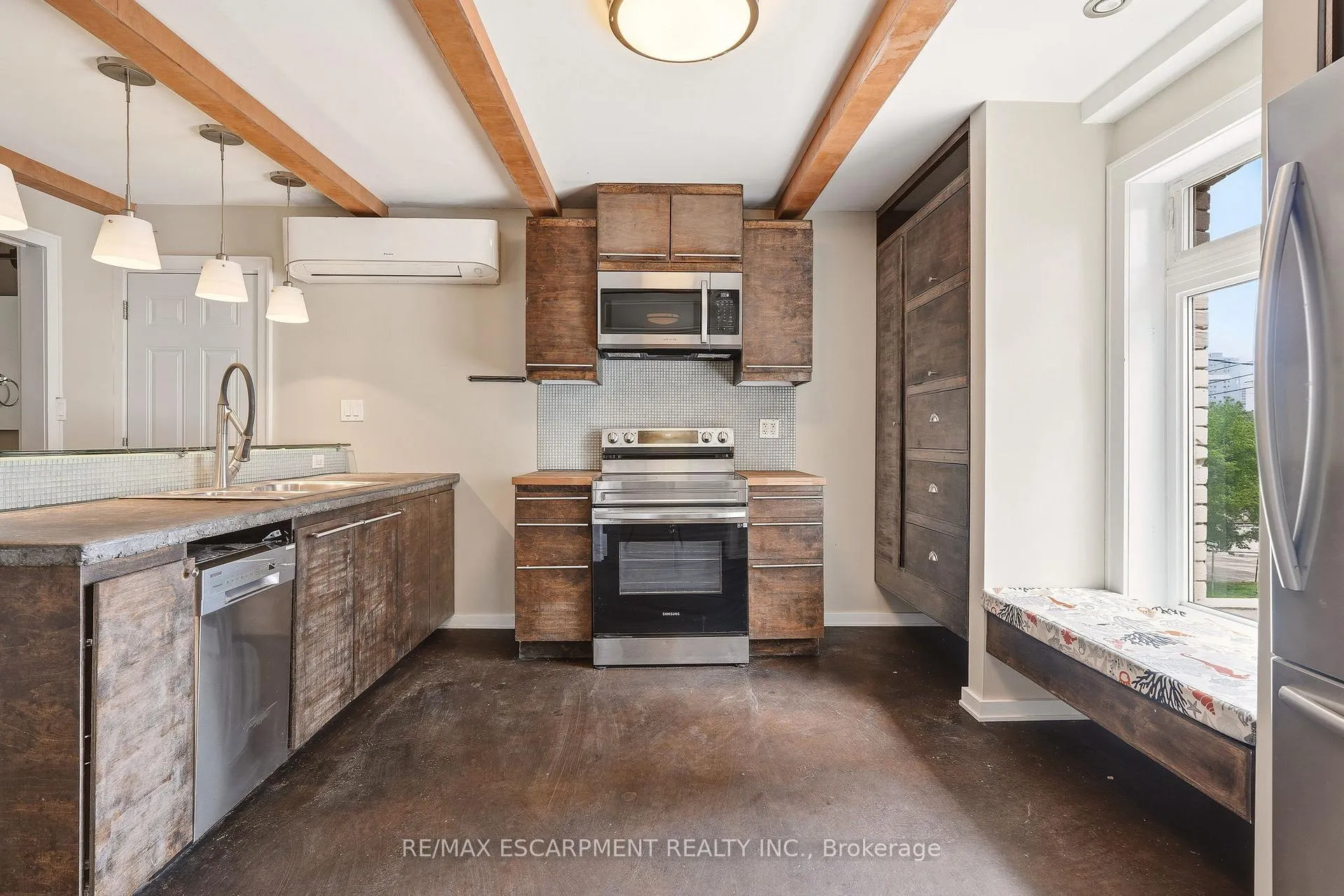 Photo 21 of 192 Catharine Street, Hamilton, Corktown — HOMEH