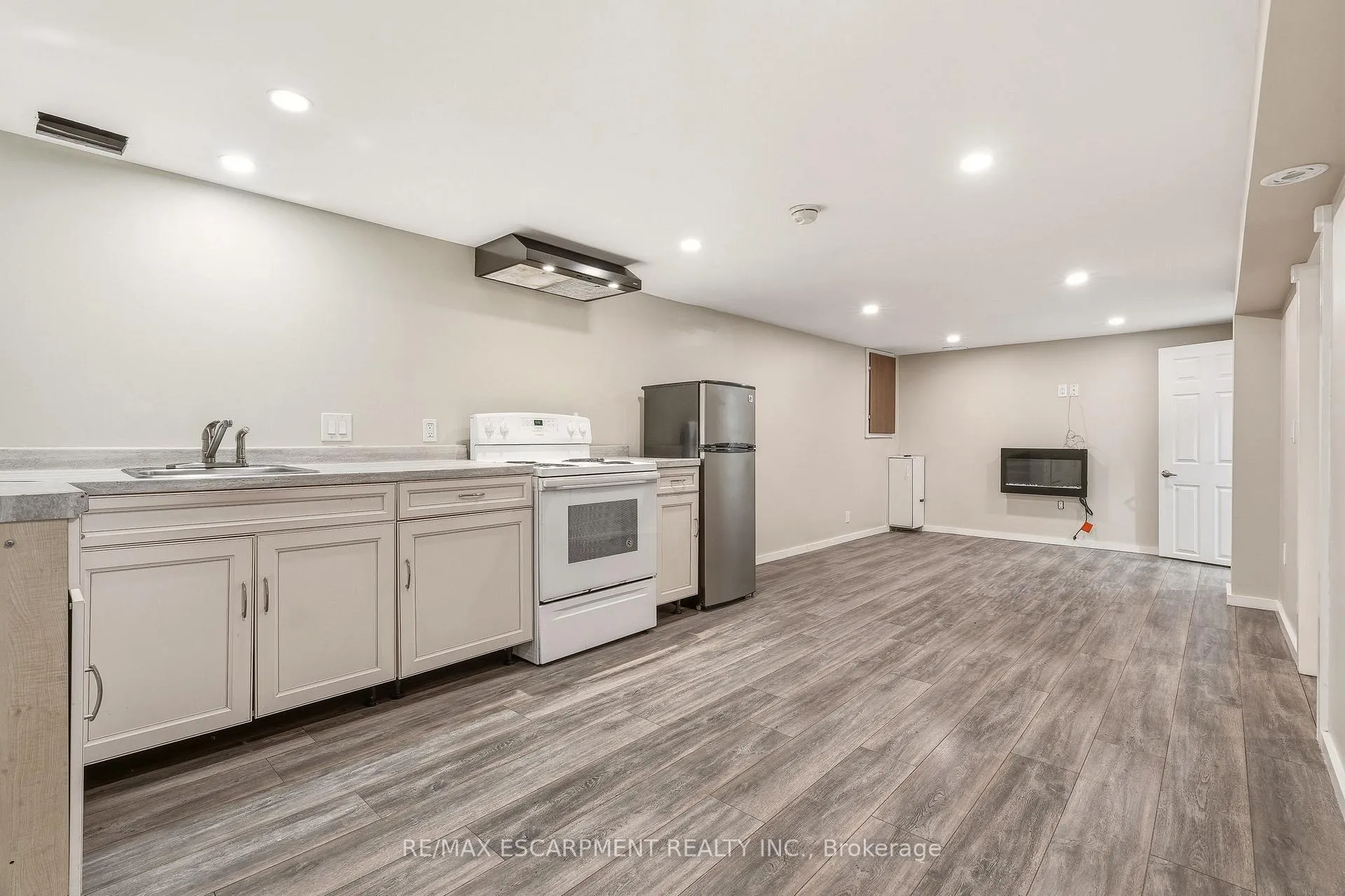 Photo 41 of 192 Catharine Street, Hamilton, Corktown — HOMEH