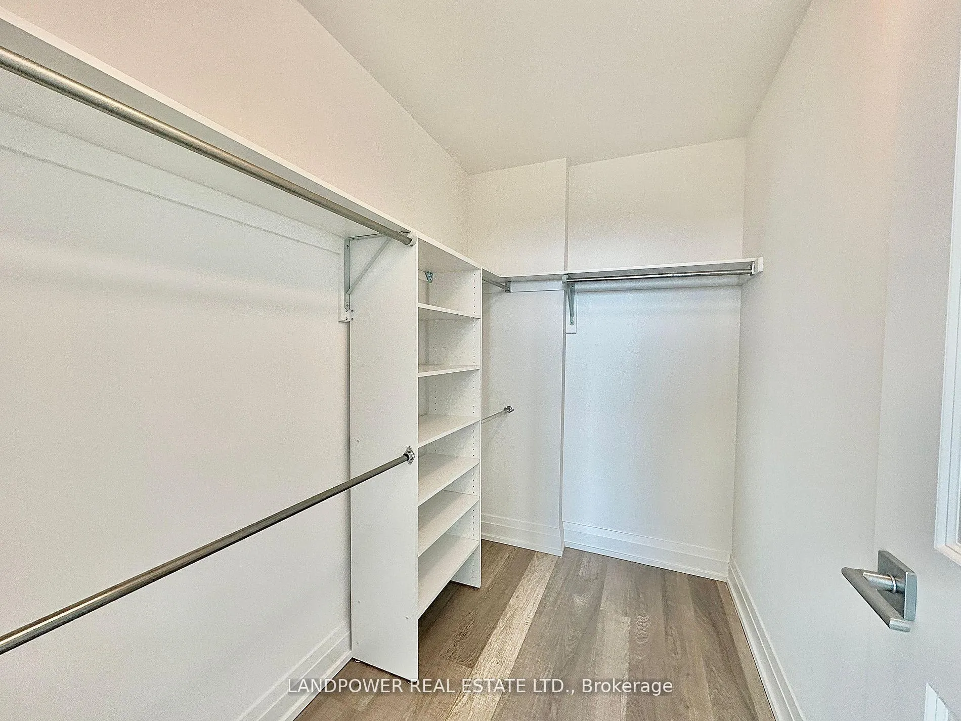 Photo 6 of Unit 1109, 7167 Yonge Street, Markham, Grandview — HOMEH