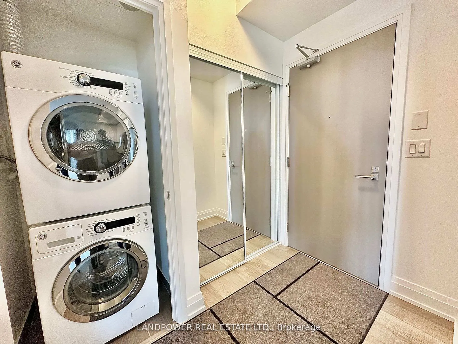 Photo 7 of Unit 1109, 7167 Yonge Street, Markham, Grandview — HOMEH