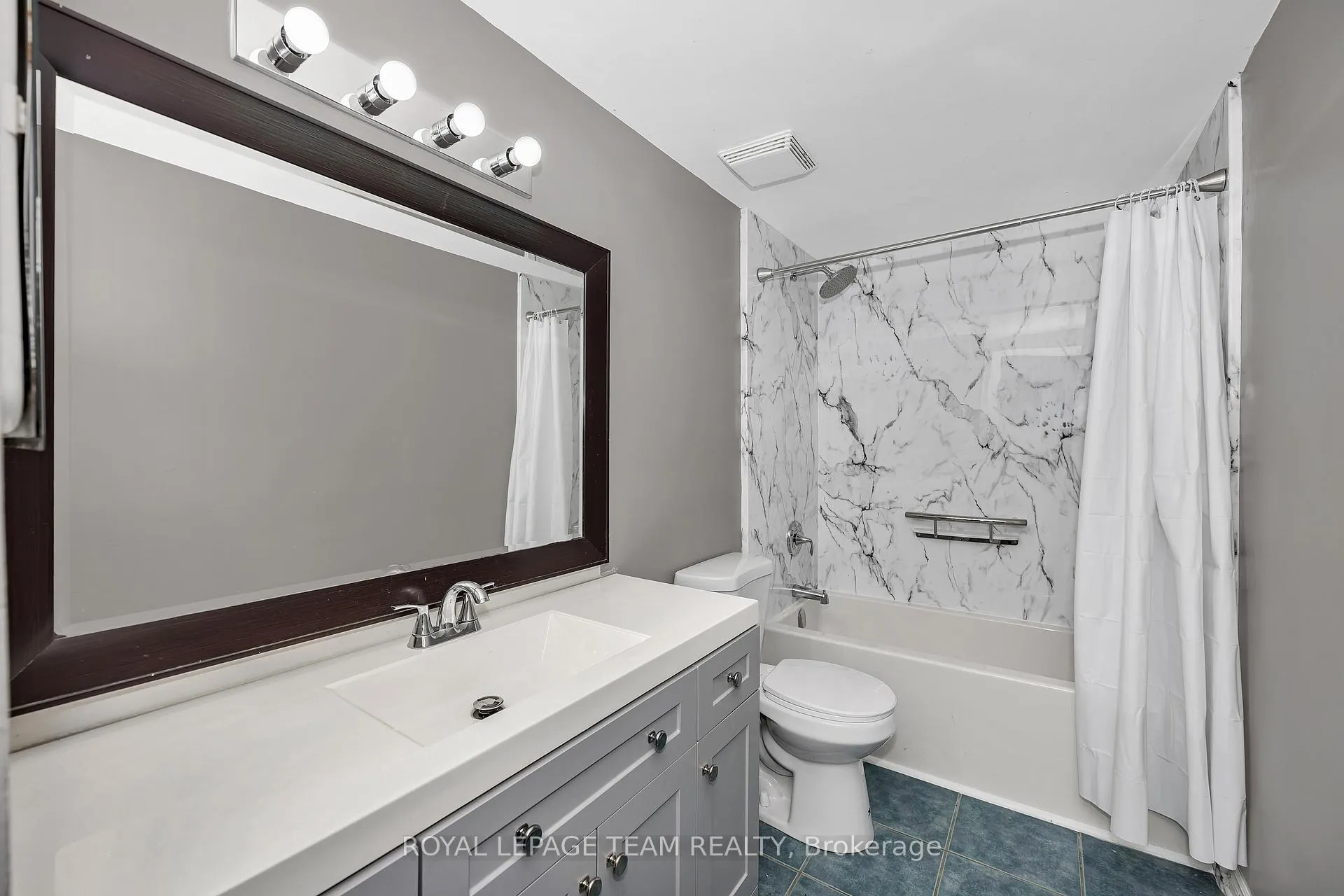 Photo 16 of 23A Woodvale Green, Ottawa, Craig Henry/Woodvale — HOMEH