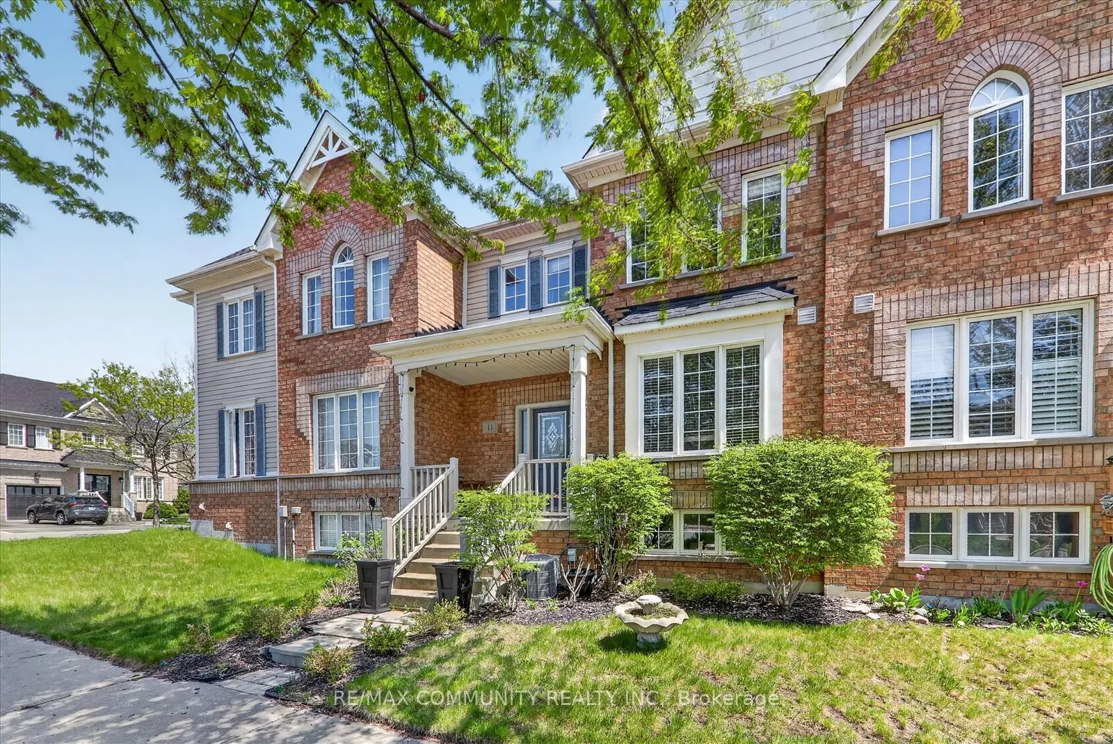 Photo 3 of 11 Schofield Gate, Ajax, Northeast Ajax — HOMEH