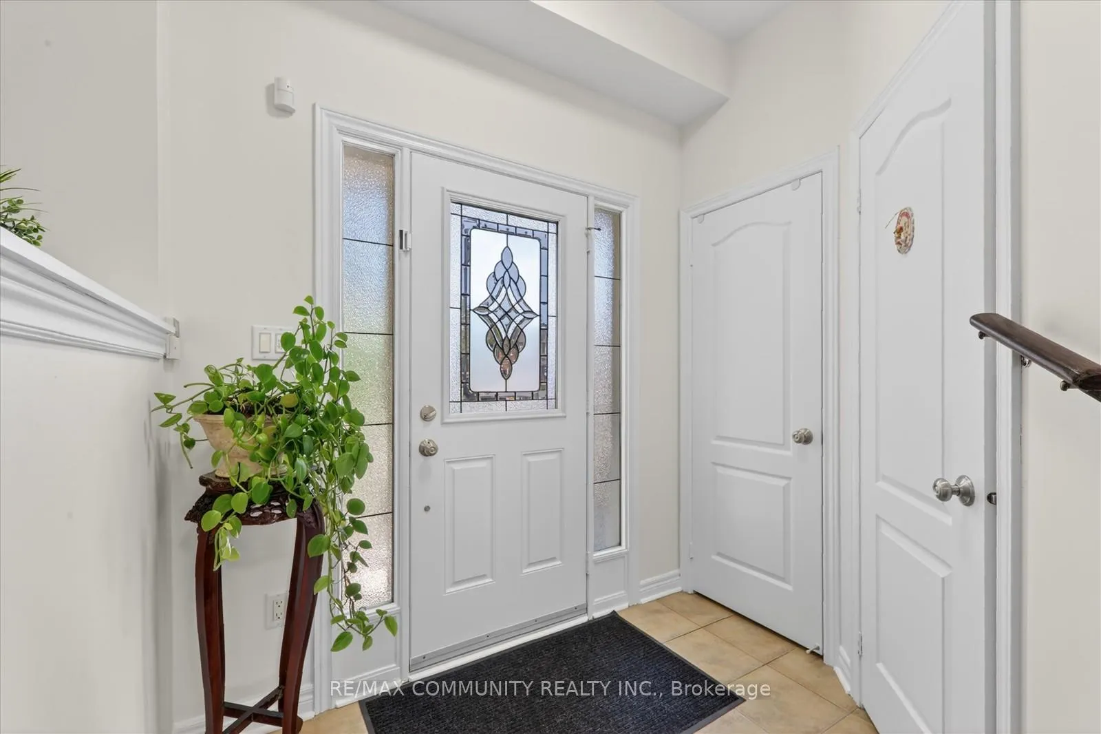 Photo 5 of 11 Schofield Gate, Ajax, Northeast Ajax — HOMEH