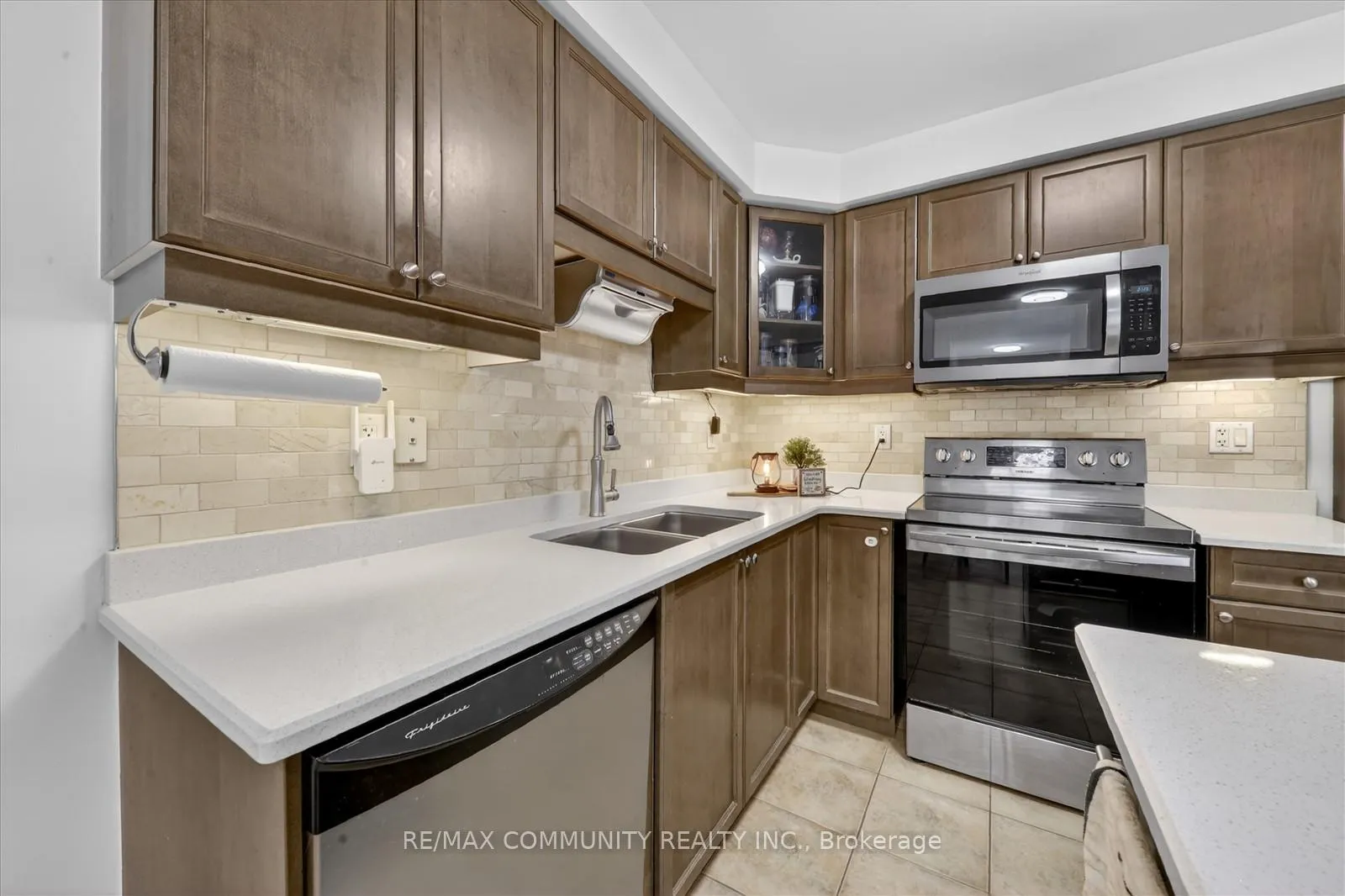 Photo 15 of 11 Schofield Gate, Ajax, Northeast Ajax — HOMEH