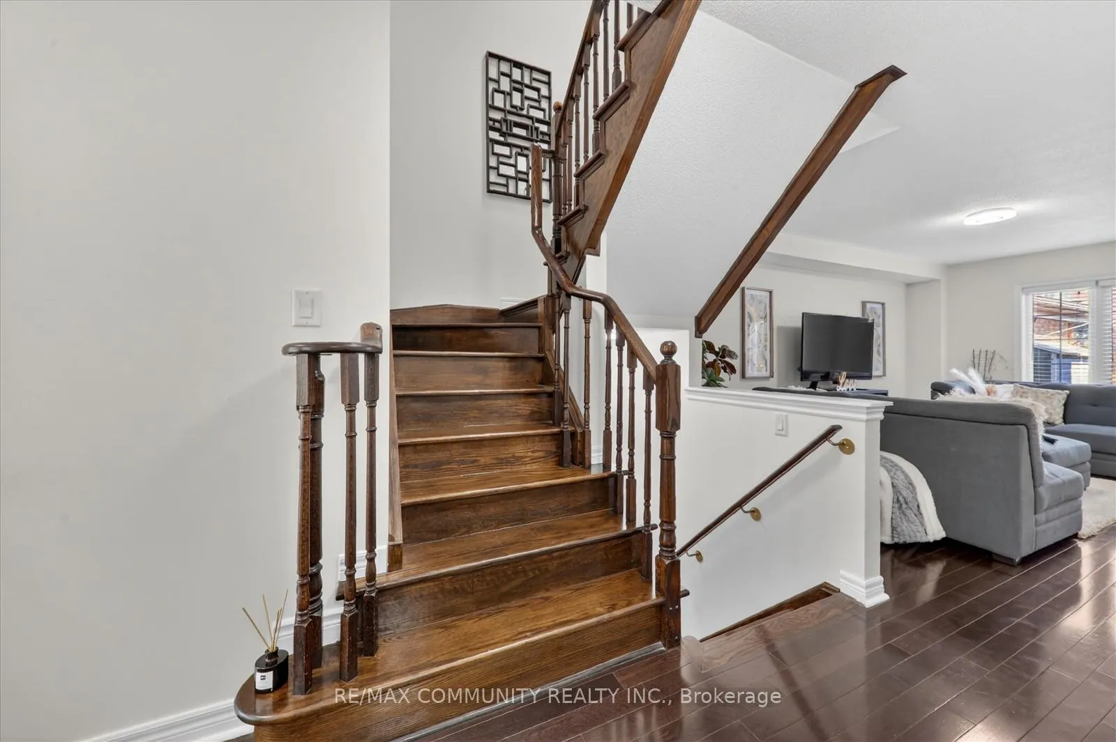 Photo 20 of 11 Schofield Gate, Ajax, Northeast Ajax — HOMEH