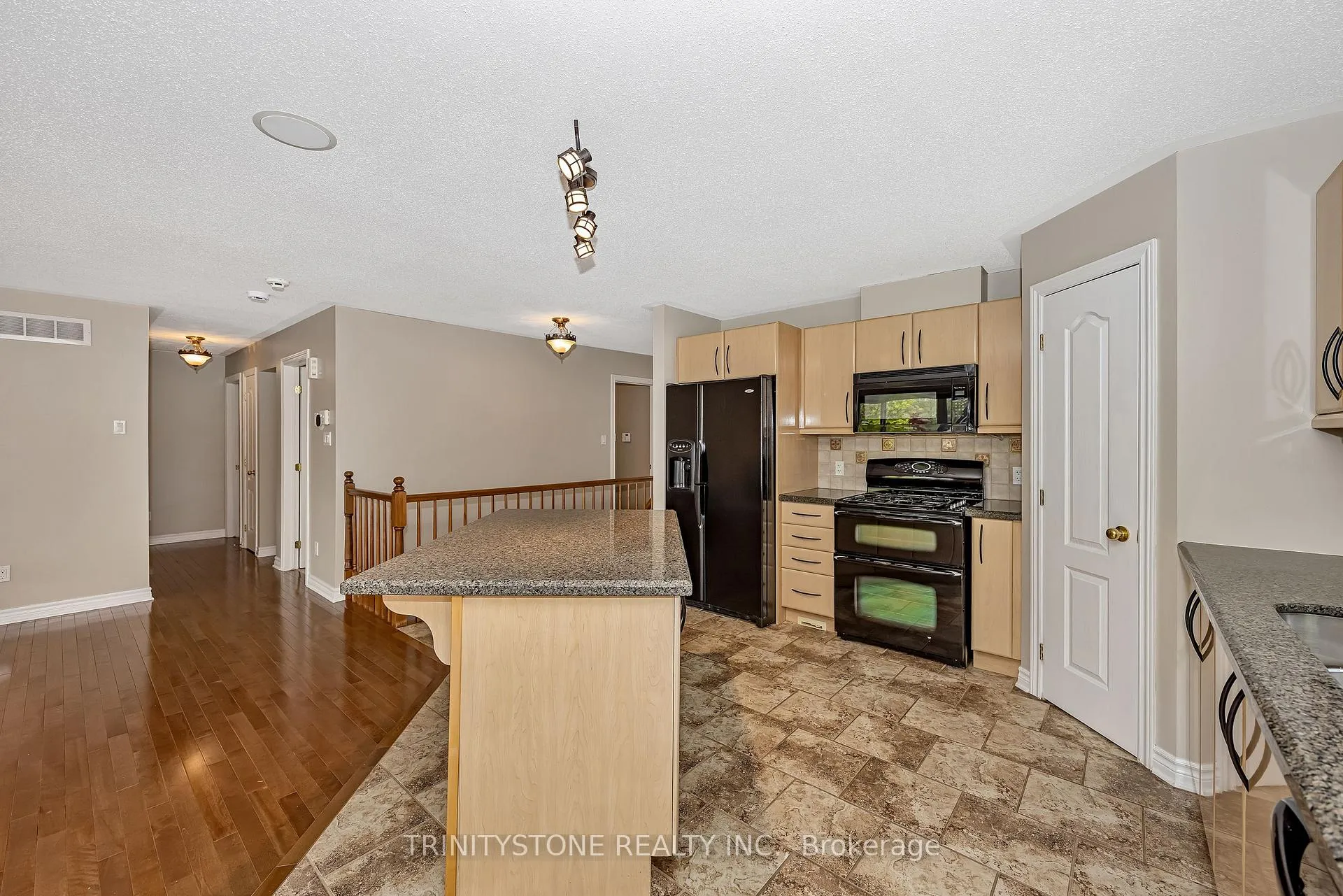 Photo 12 of 90 Sinclair Avenue, Carleton Place — HOMEH