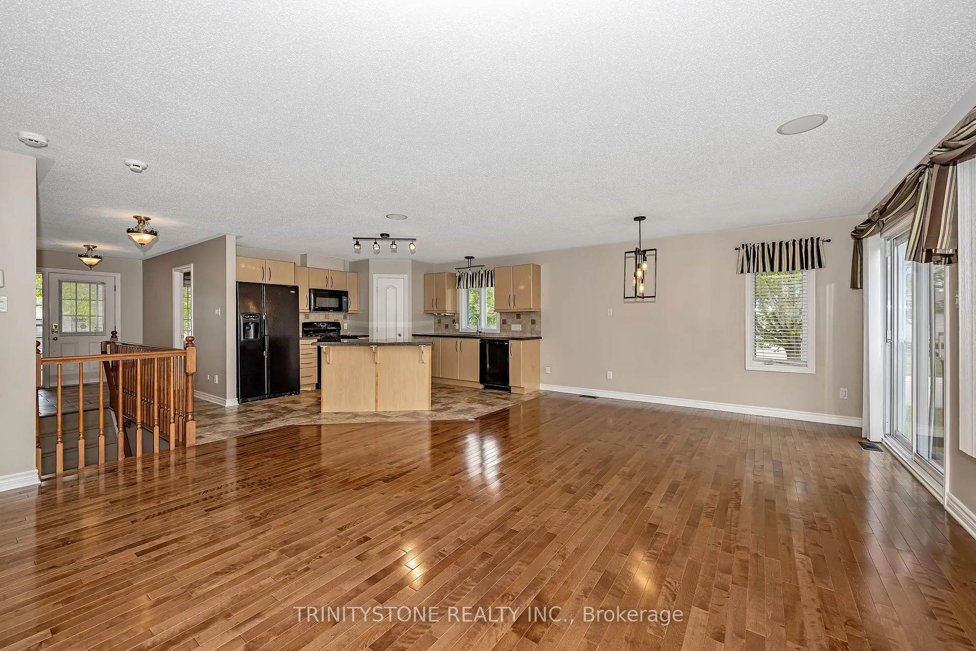 Photo 18 of 90 Sinclair Avenue, Carleton Place — HOMEH