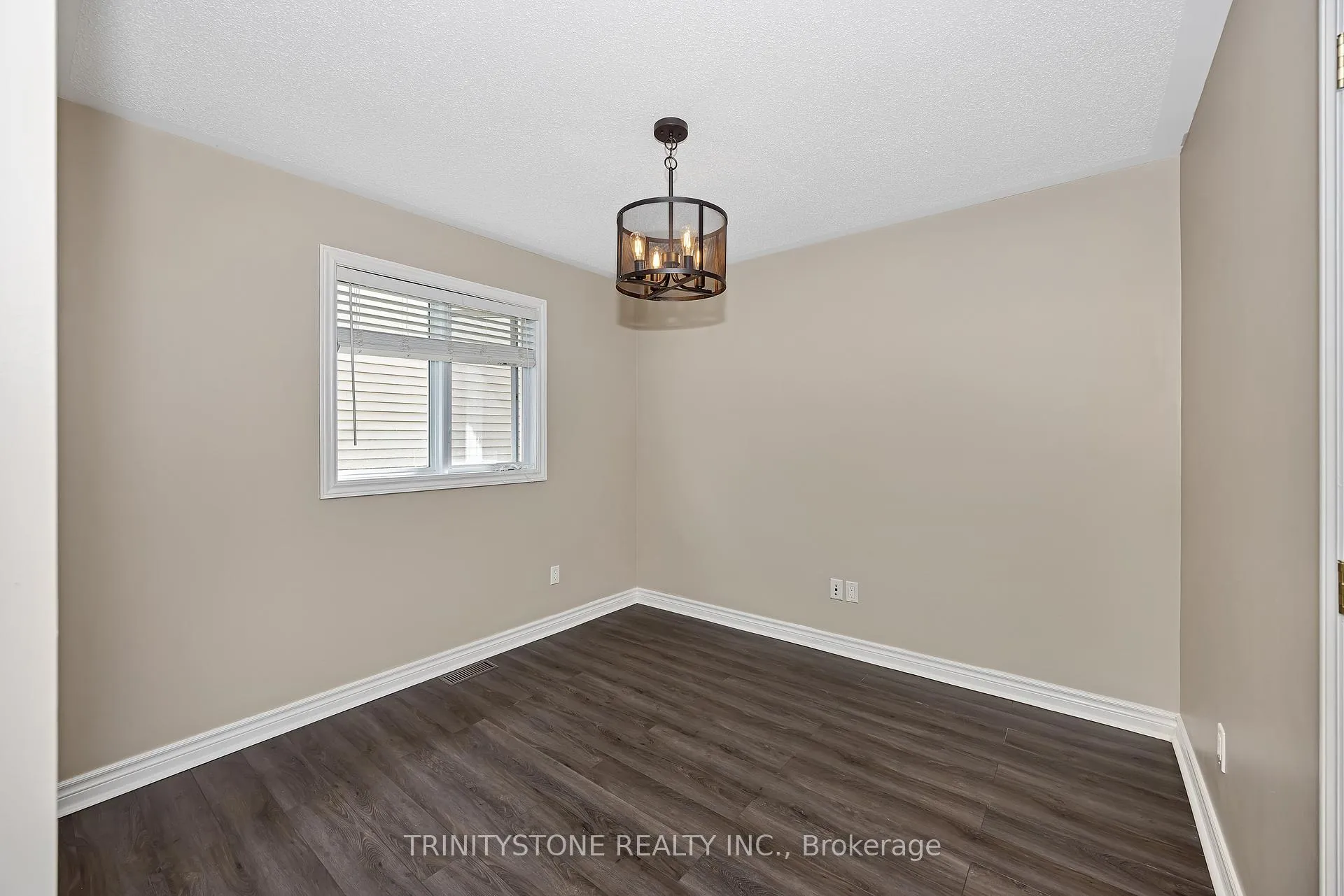 Photo 32 of 90 Sinclair Avenue, Carleton Place — HOMEH