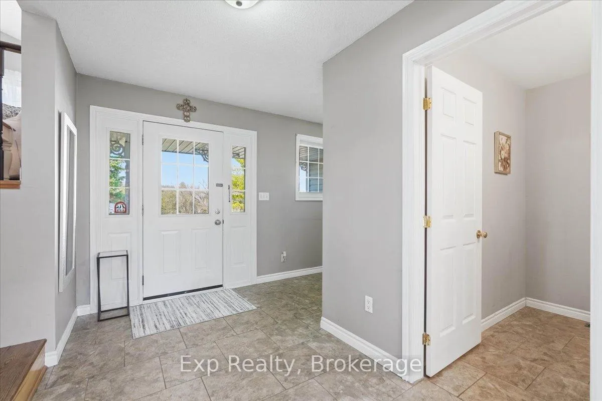 Photo 4 of 113 Deerfield Drive, Quinte West, Murray Ward — HOMEH