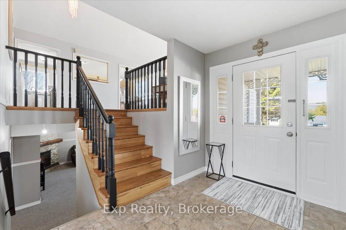 Photo 5 of 113 Deerfield Drive, Quinte West, Murray Ward — HOMEH