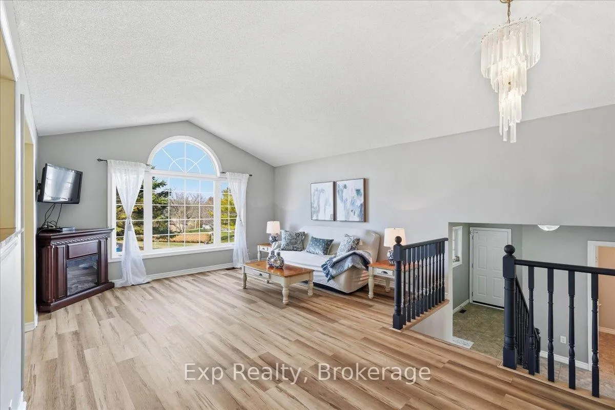 Photo 6 of 113 Deerfield Drive, Quinte West, Murray Ward — HOMEH