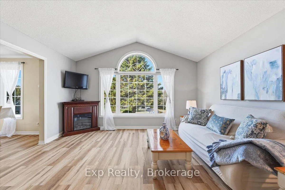 Photo 7 of 113 Deerfield Drive, Quinte West, Murray Ward — HOMEH