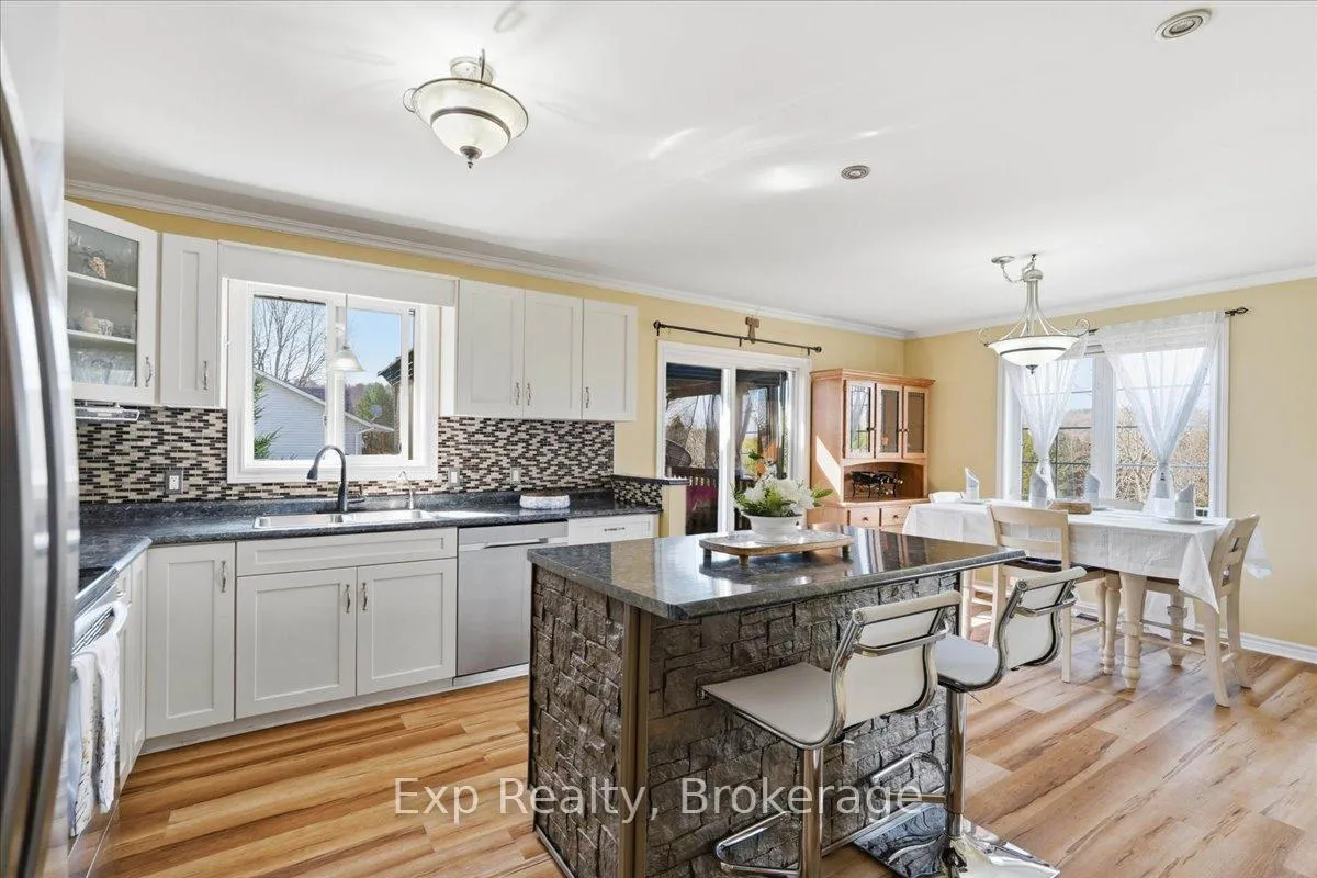 Photo 15 of 113 Deerfield Drive, Quinte West, Murray Ward — HOMEH