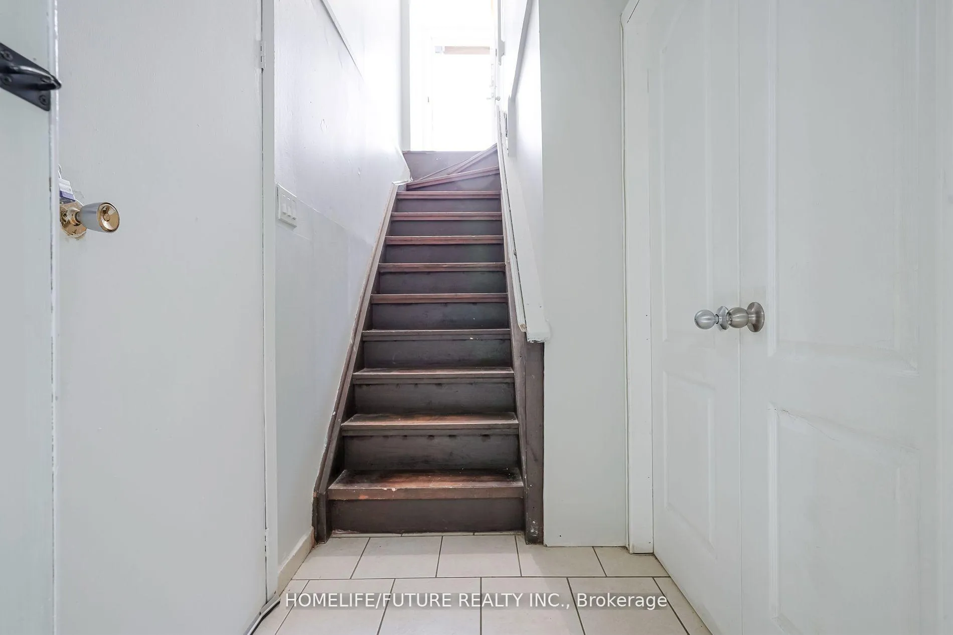Photo 4 of Unit Bsmt, 47 Carisbrooke Square, Scarborough, Malvern — HOMEH