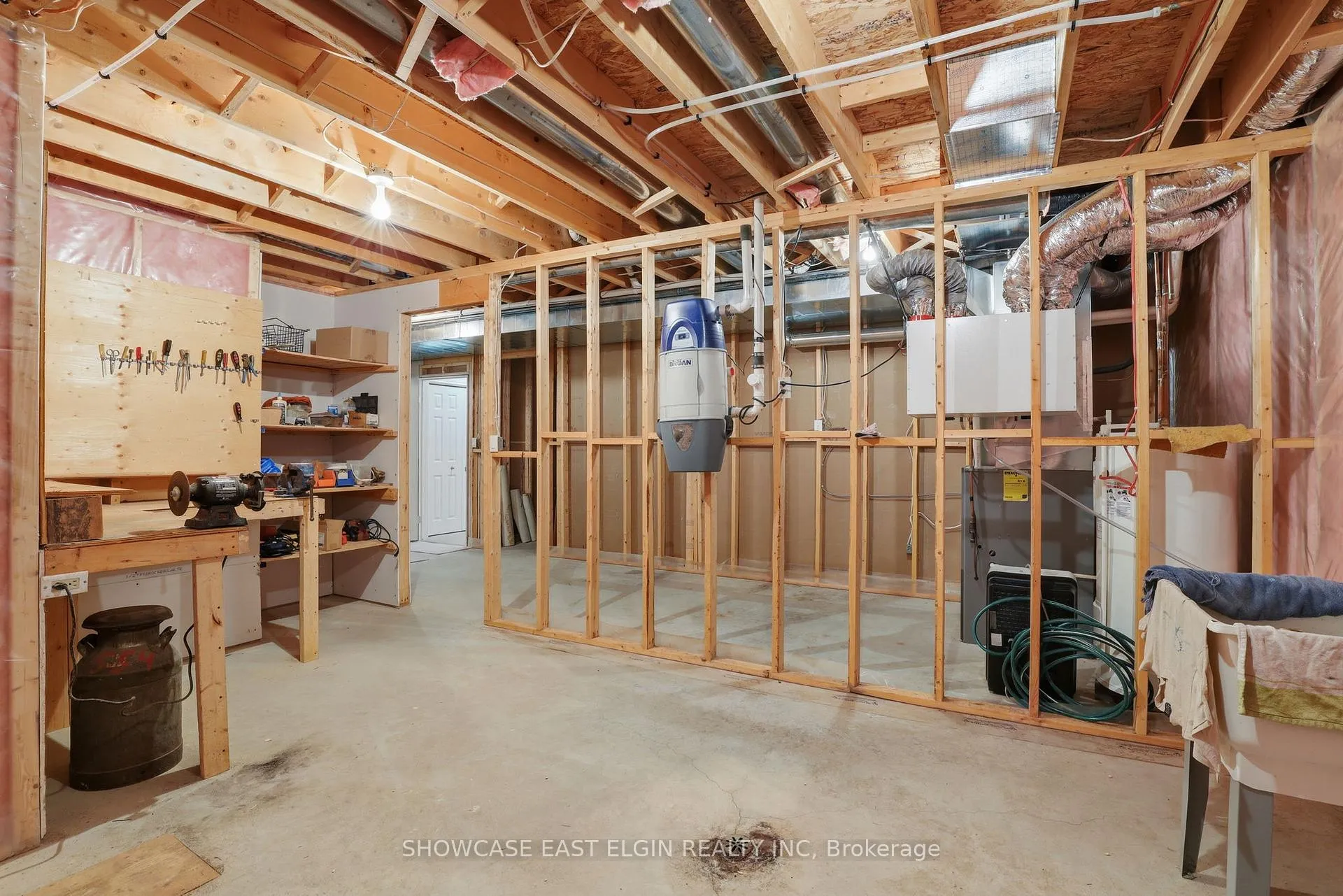Photo 22 of 45 Treadwell Street, Aylmer — HOMEH