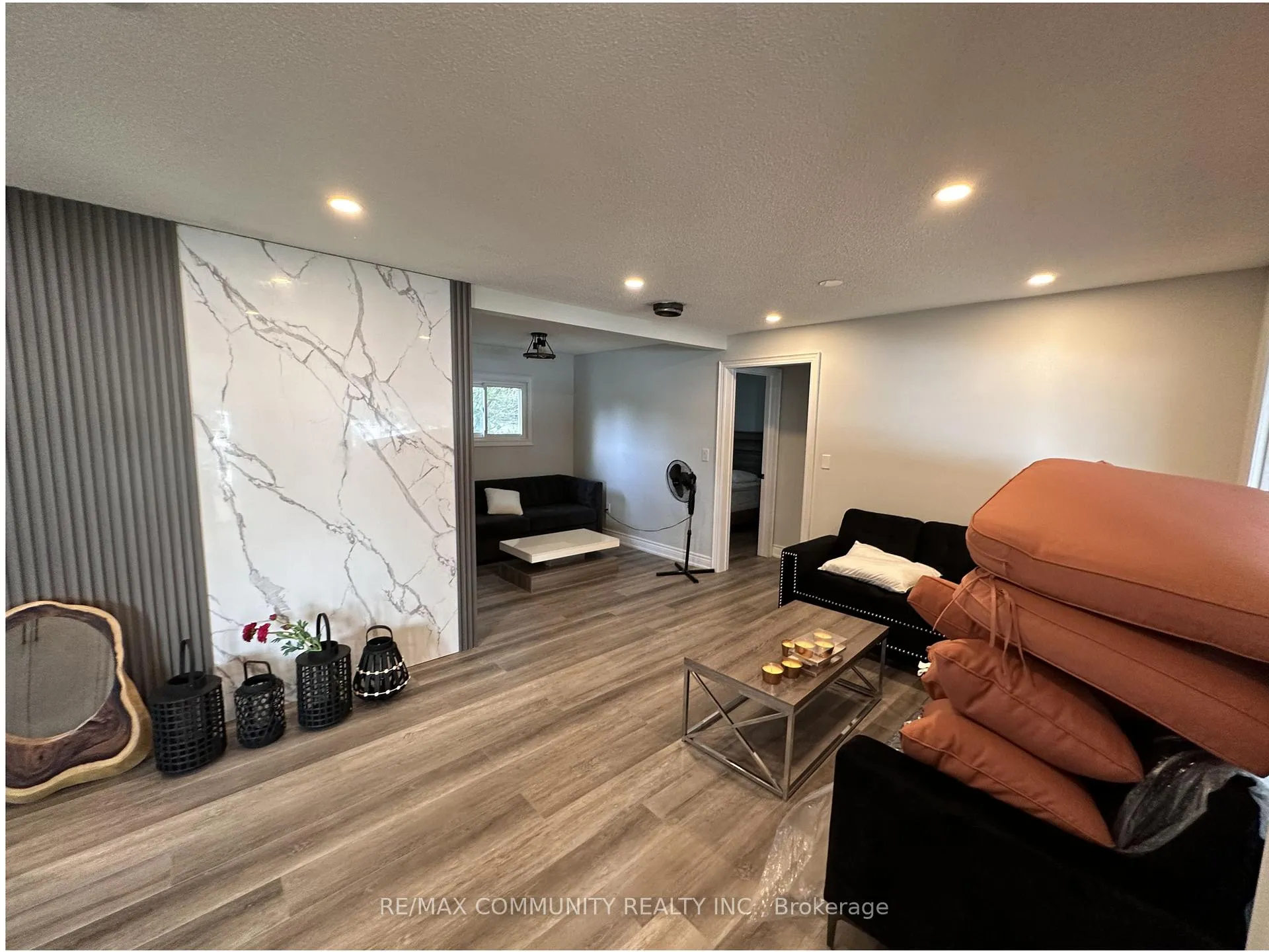Photo 3 of 3 Hillside Drive, Kawartha Lakes, Mariposa — HOMEH