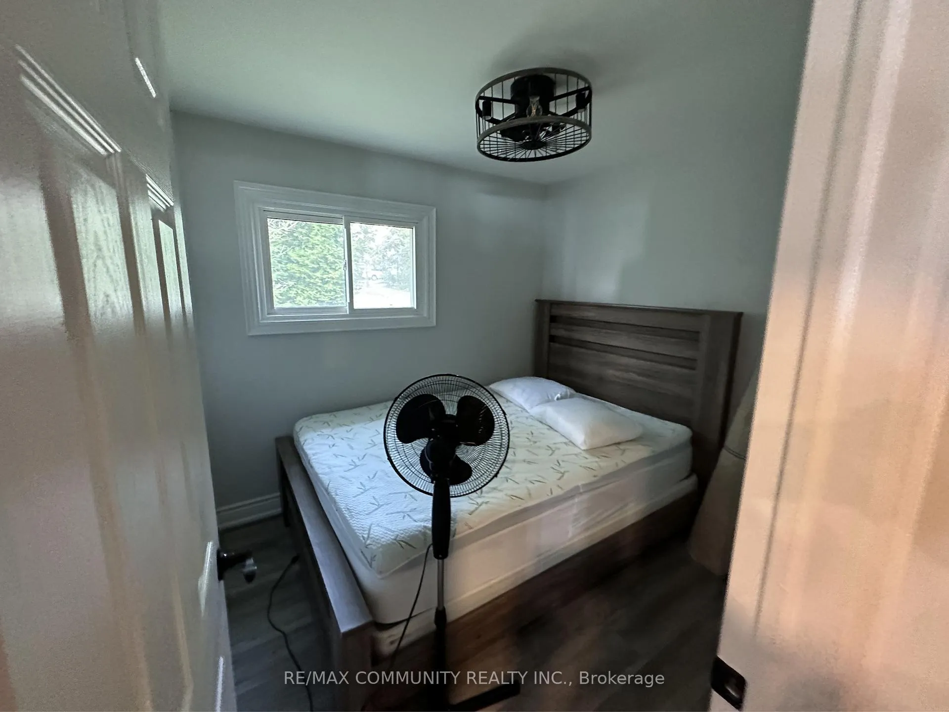 Photo 12 of 3 Hillside Drive, Kawartha Lakes, Mariposa — HOMEH