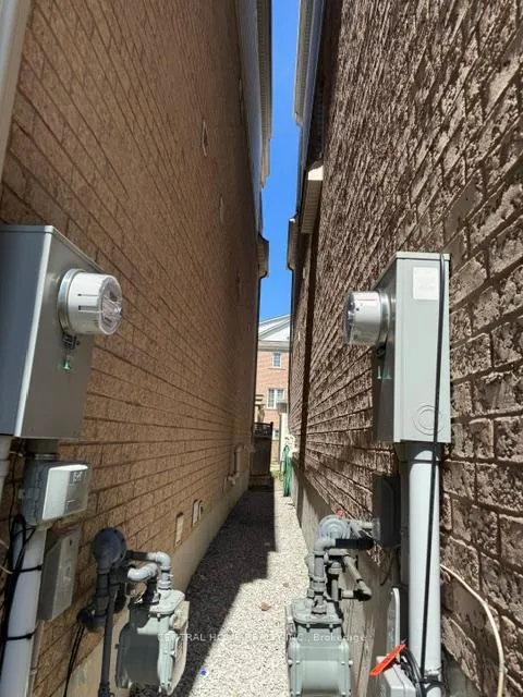 Photo 9 of 356 Cook Road, North York, York University Heights — HOMEH