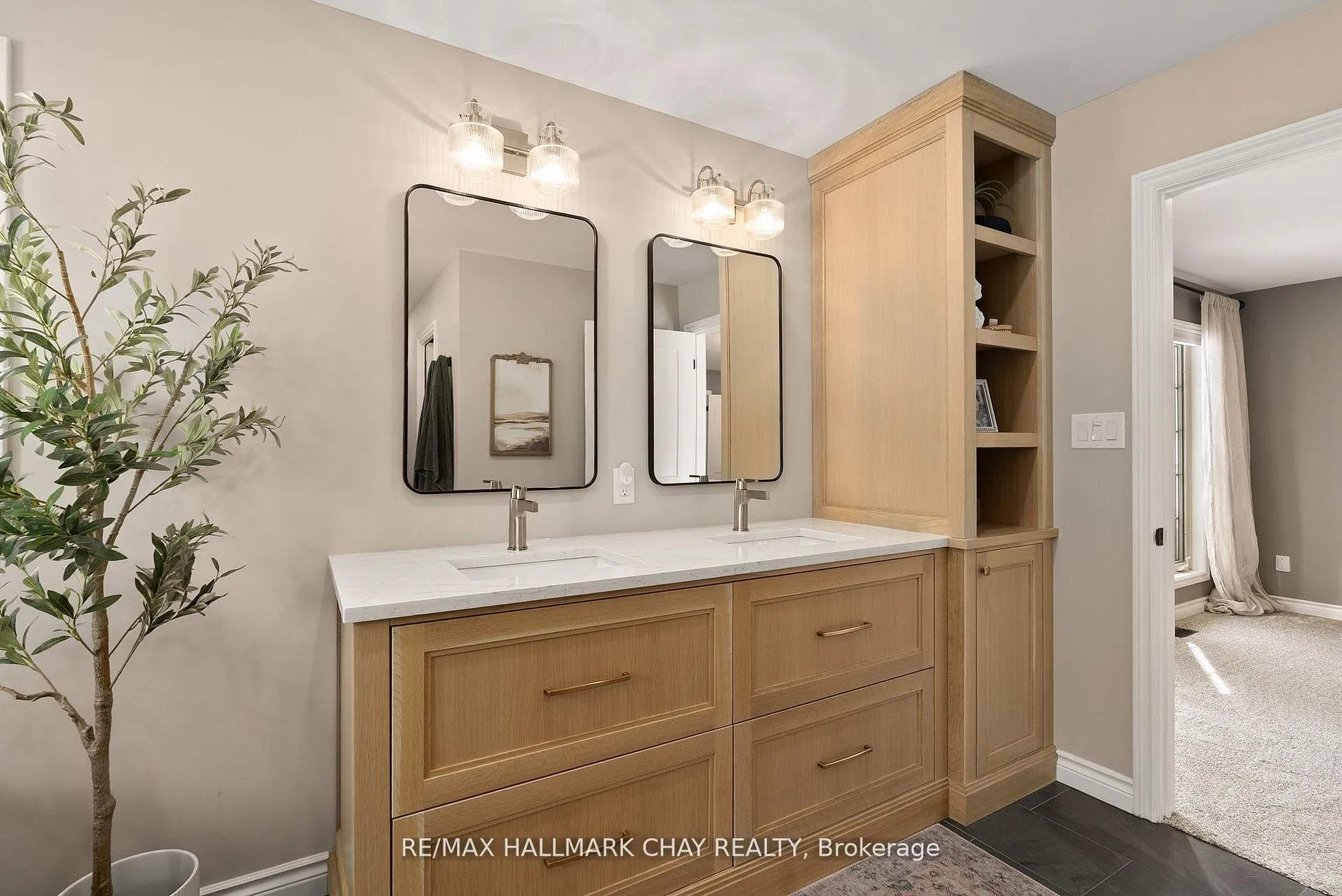 Photo 15 of 32 Forest Hill Drive, Springwater, Midhurst — HOMEH