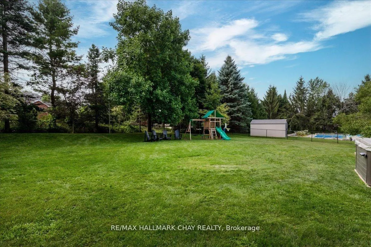 Photo 22 of 32 Forest Hill Drive, Springwater, Midhurst — HOMEH