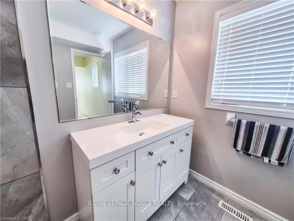 Photo 11 of 775 Karlsfeld Road, Waterloo — HOMEH