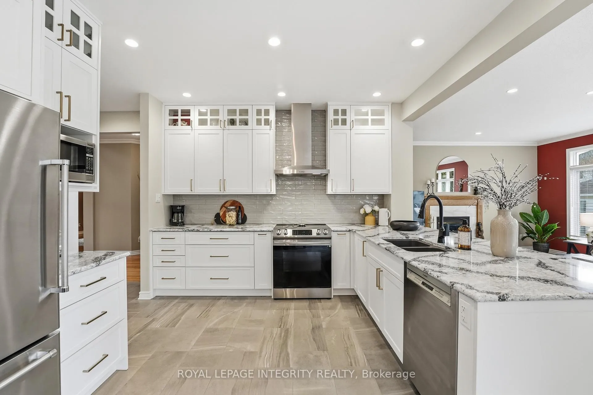 Photo 6 of 578 Devonwood Circle, Ottawa, Blossom Park/Kemp Park/Findlay Creek — HOMEH