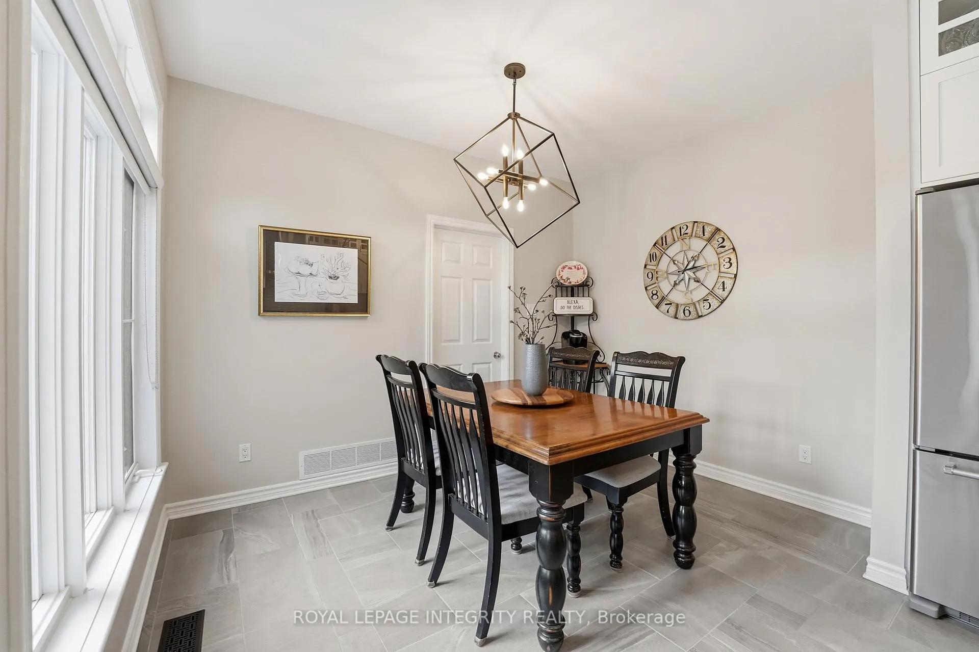 Photo 9 of 578 Devonwood Circle, Ottawa, Blossom Park/Kemp Park/Findlay Creek — HOMEH