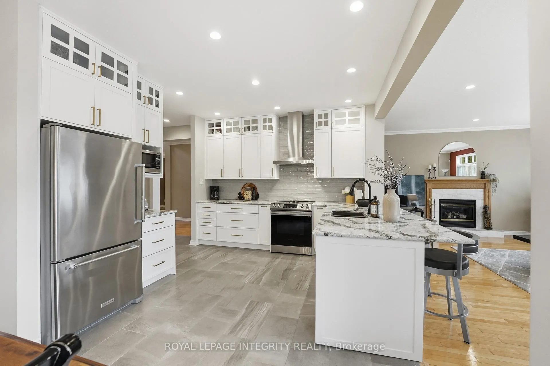 Photo 12 of 578 Devonwood Circle, Ottawa, Blossom Park/Kemp Park/Findlay Creek — HOMEH