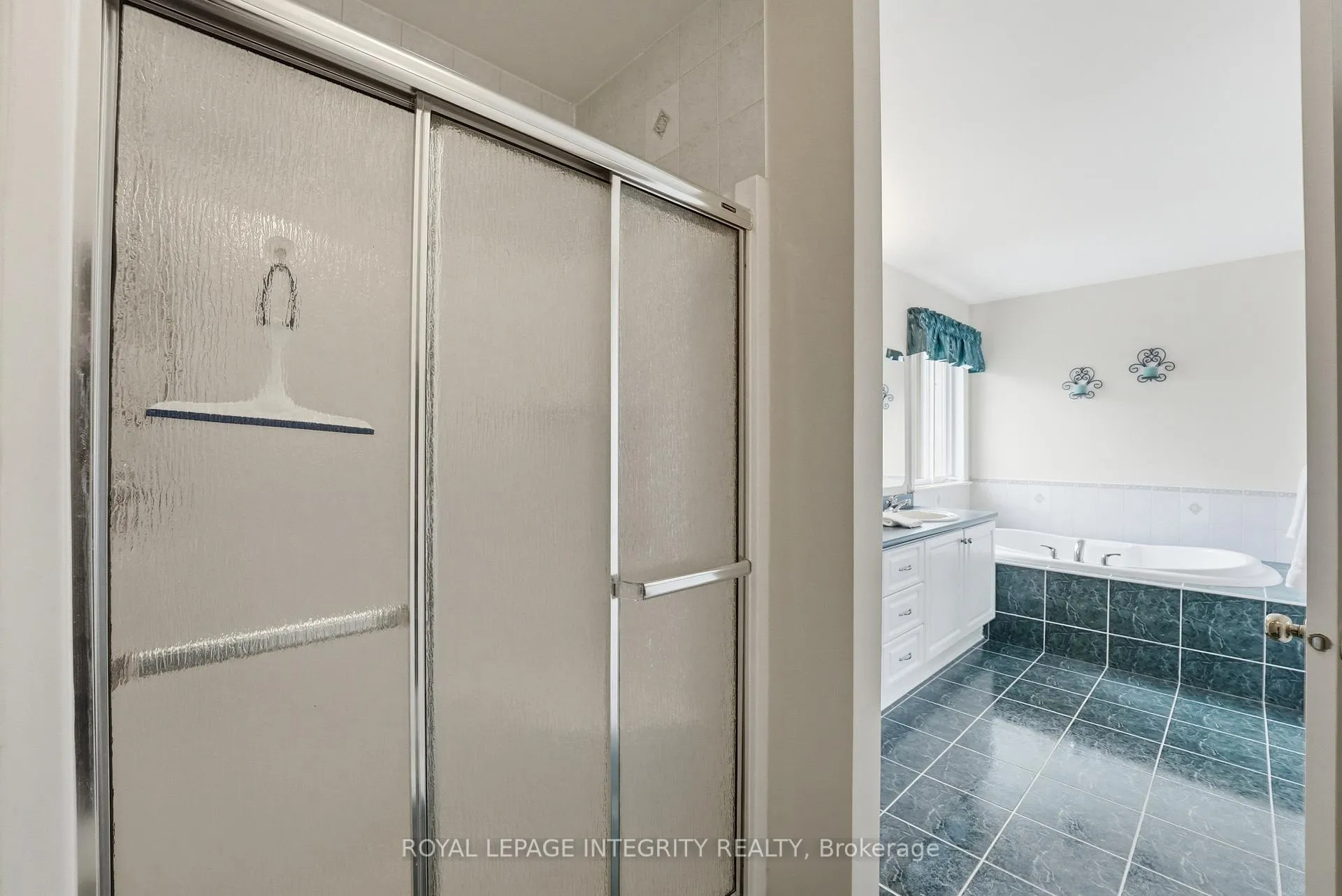 Photo 31 of 578 Devonwood Circle, Ottawa, Blossom Park/Kemp Park/Findlay Creek — HOMEH