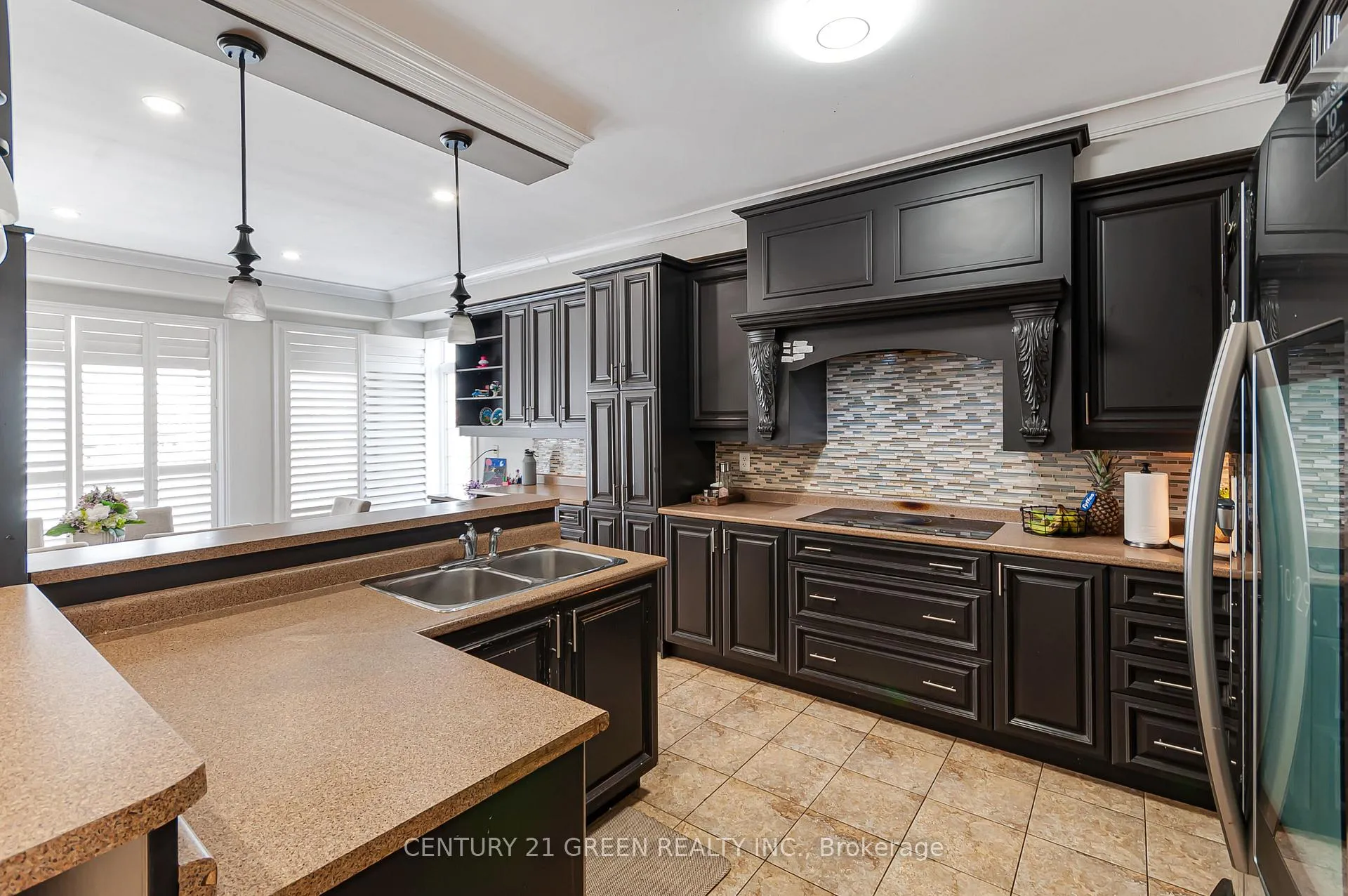 Photo 8 of 83 Diana Way, Barrie, Innis-Shore — HOMEH