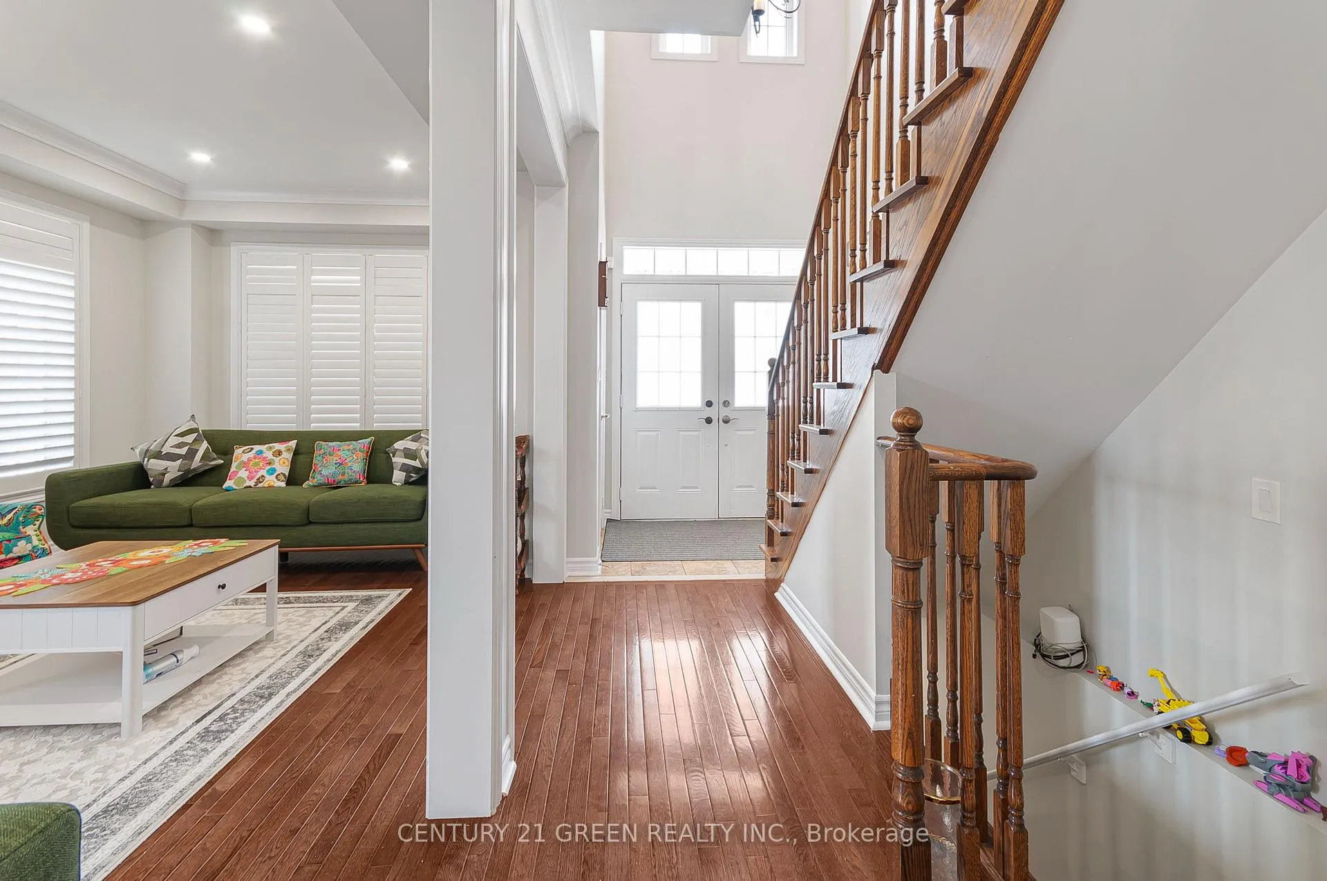 Photo 22 of 83 Diana Way, Barrie, Innis-Shore — HOMEH