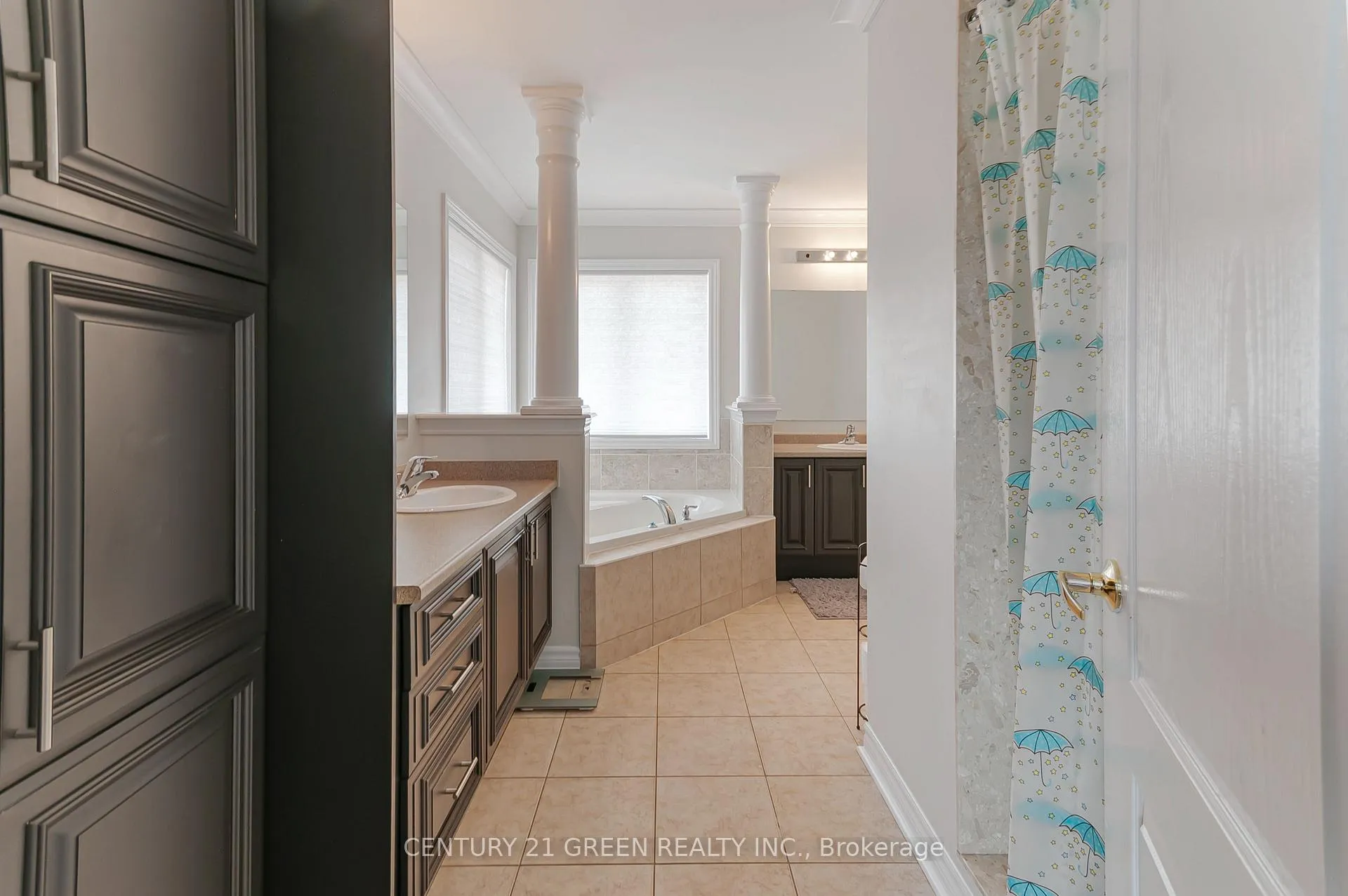 Photo 30 of 83 Diana Way, Barrie, Innis-Shore — HOMEH