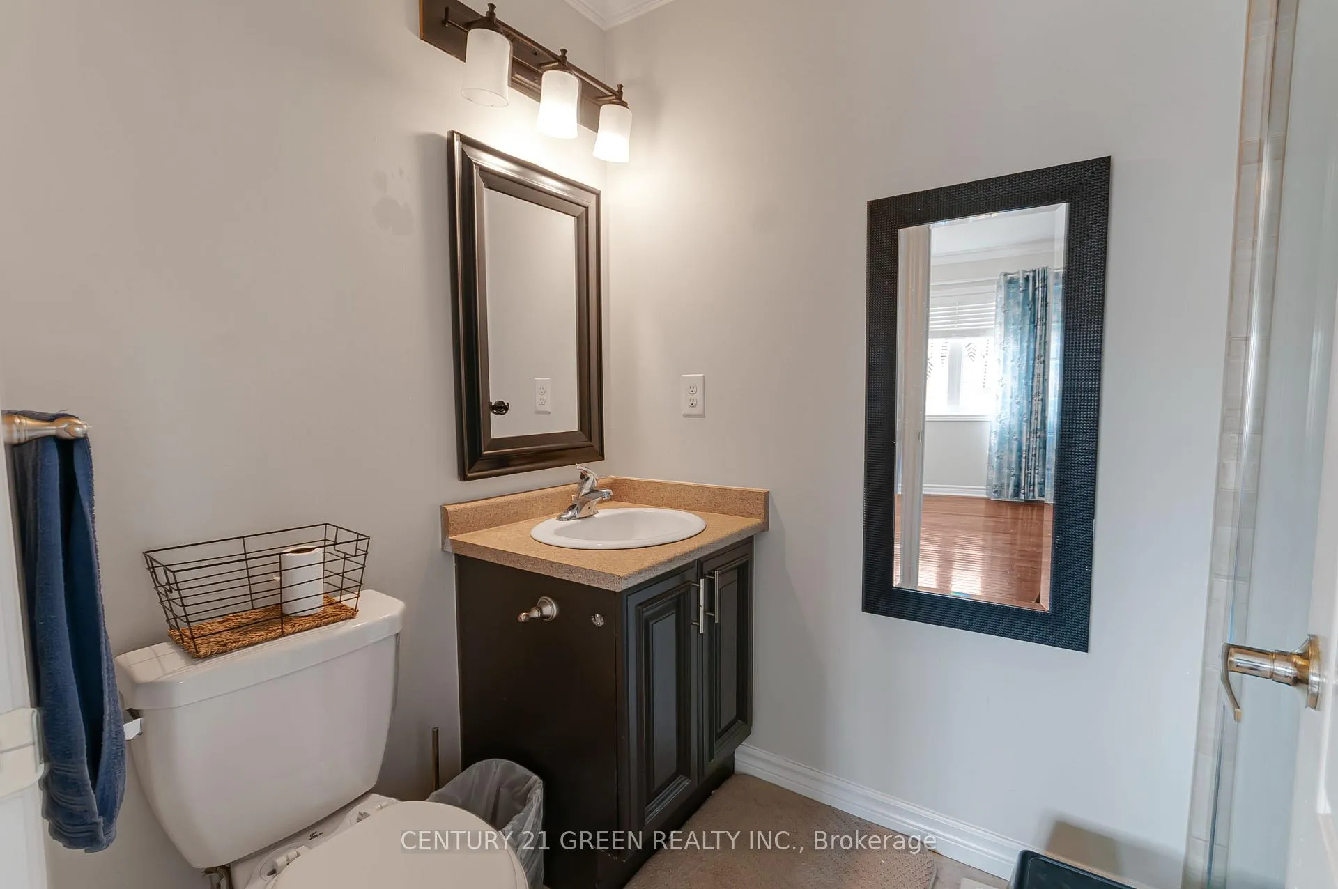 Photo 33 of 83 Diana Way, Barrie, Innis-Shore — HOMEH