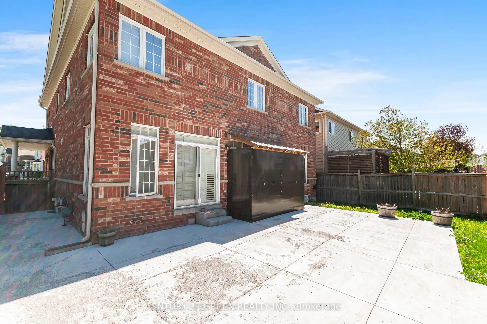 Photo 36 of 83 Diana Way, Barrie, Innis-Shore — HOMEH