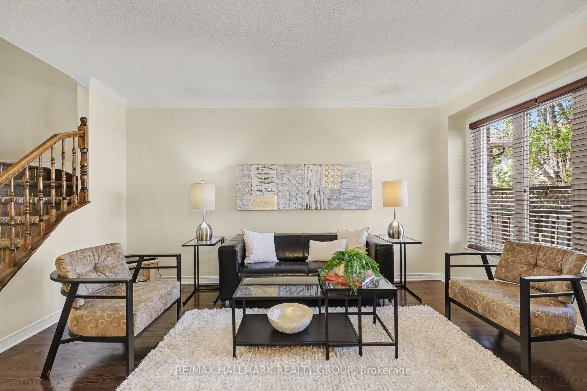 Photo 5 of 176 Hunterswood Crescent, Ottawa, Hunt Club Park — HOMEH