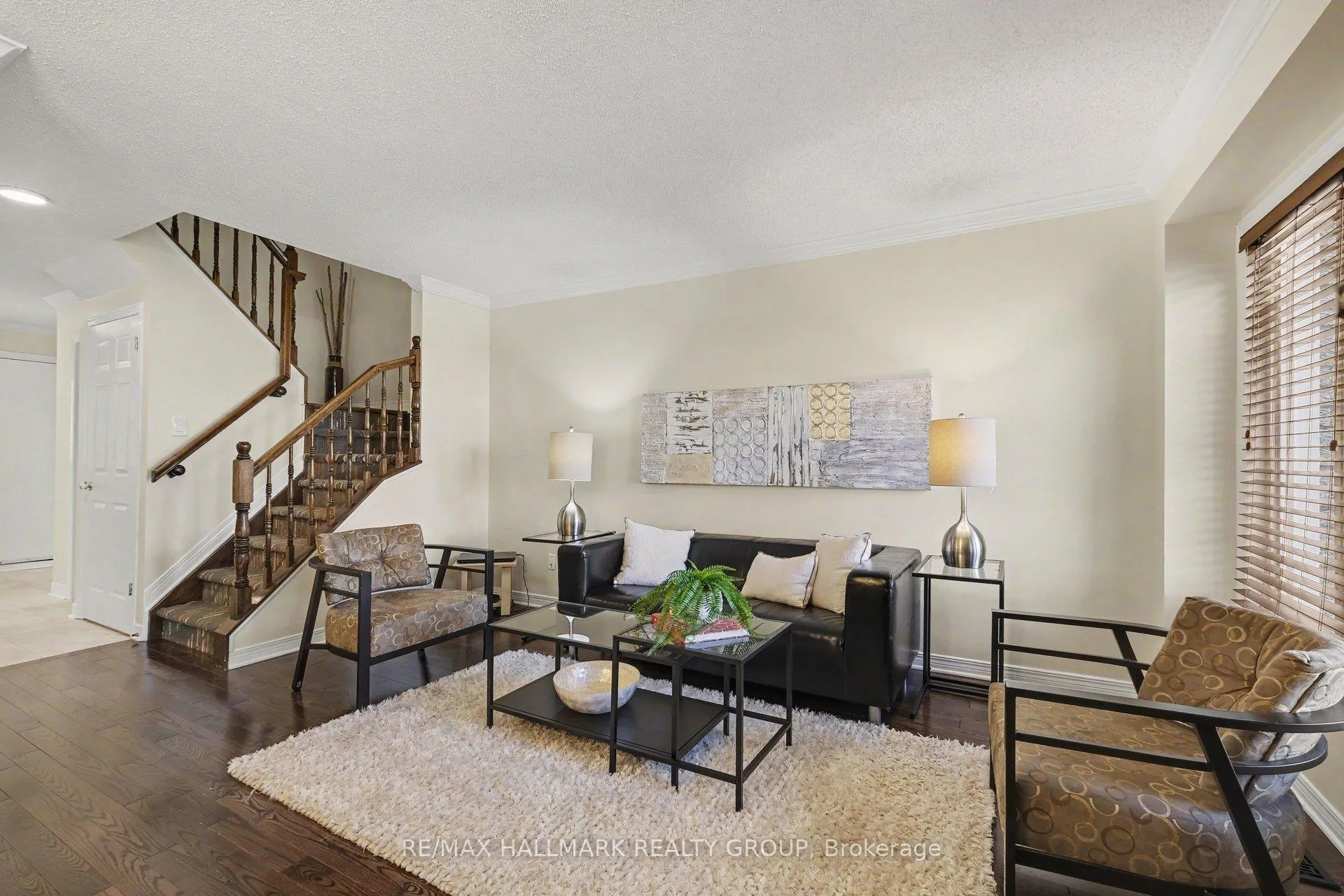 Photo 7 of 176 Hunterswood Crescent, Ottawa, Hunt Club Park — HOMEH